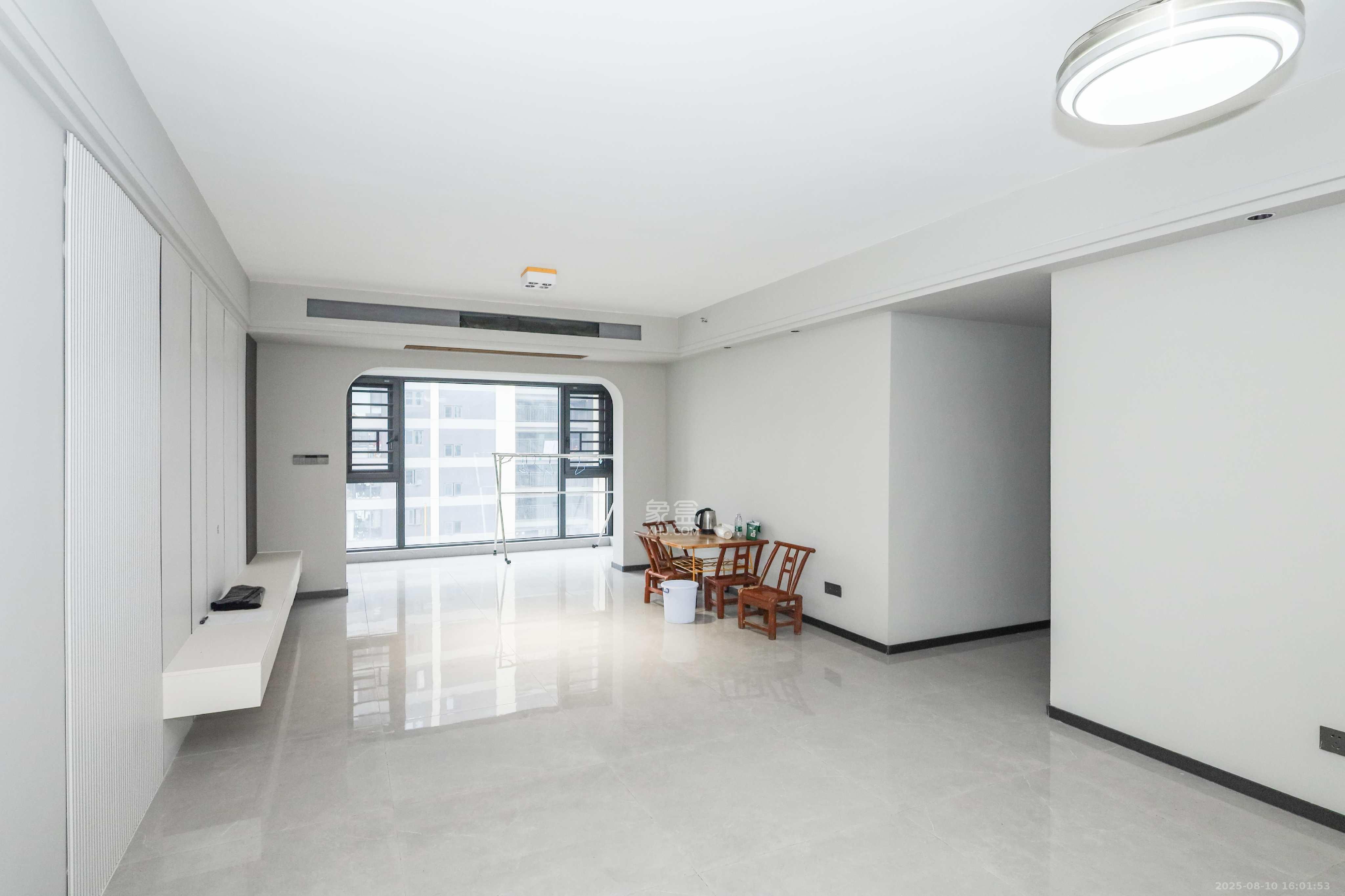 时代梅溪领峰 3室2厅2卫 3300.0元/月 时代梅溪领峰 3室2厅2卫 3300.0元/月室内图