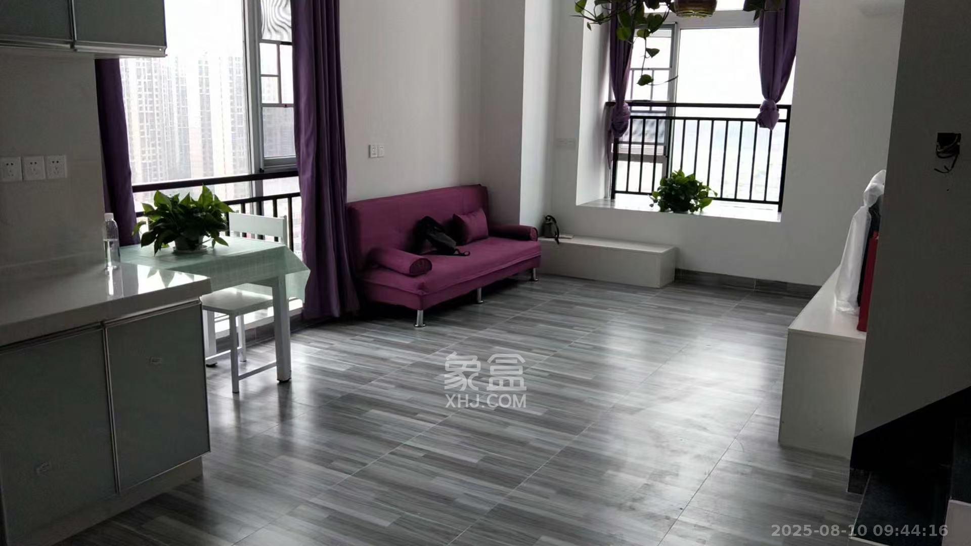 芙蓉万国城MOMA(卓越汇富苑)  3室1厅1卫    2300.0元/月 芙蓉万国城MOMA(卓越汇富苑)  3室1厅1卫    2300.0元/月室内图1