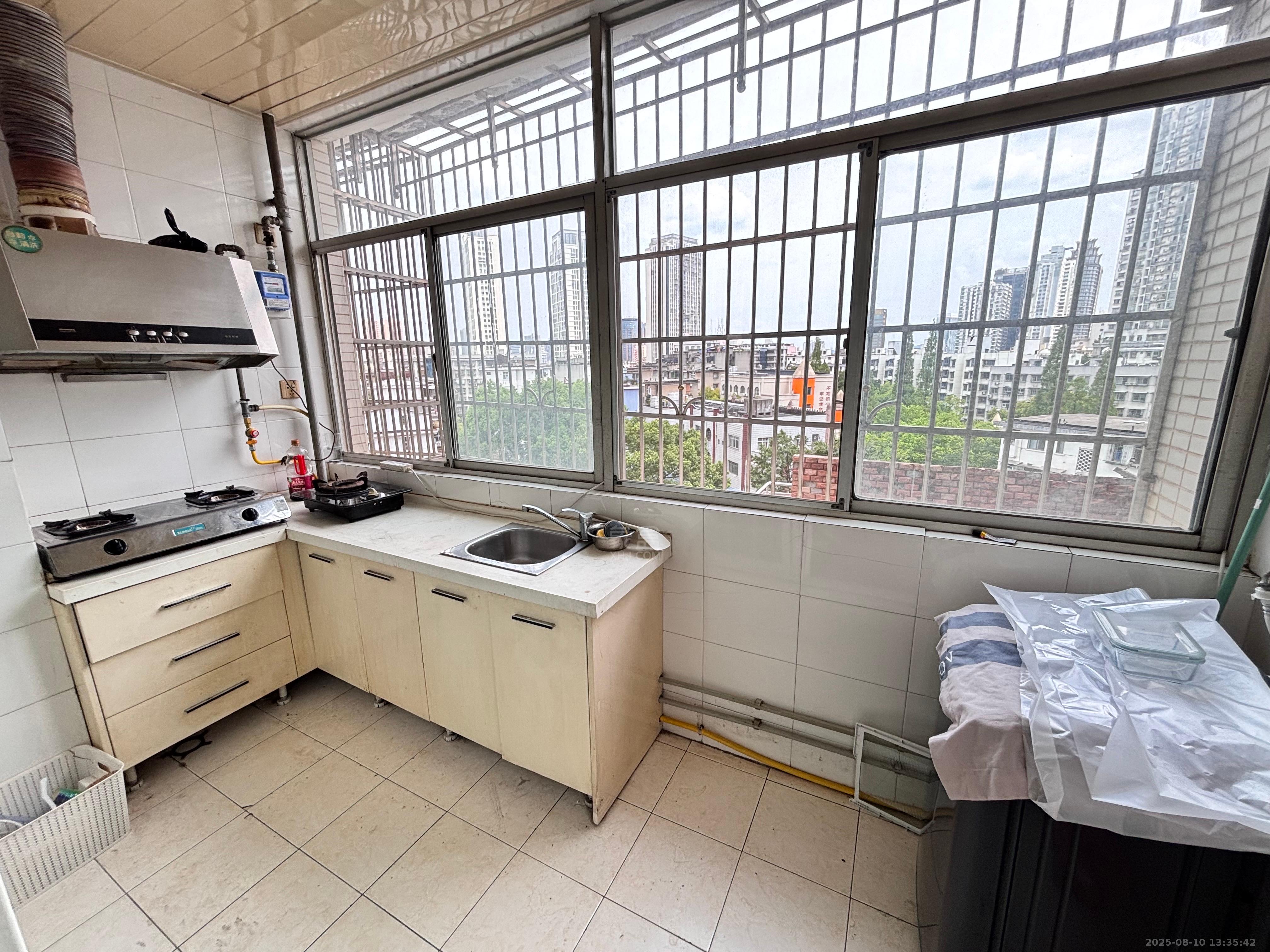 佳和大厦 1室1厅1卫 900.0元/月 佳和大厦 1室1厅1卫 900.0元/月室内图