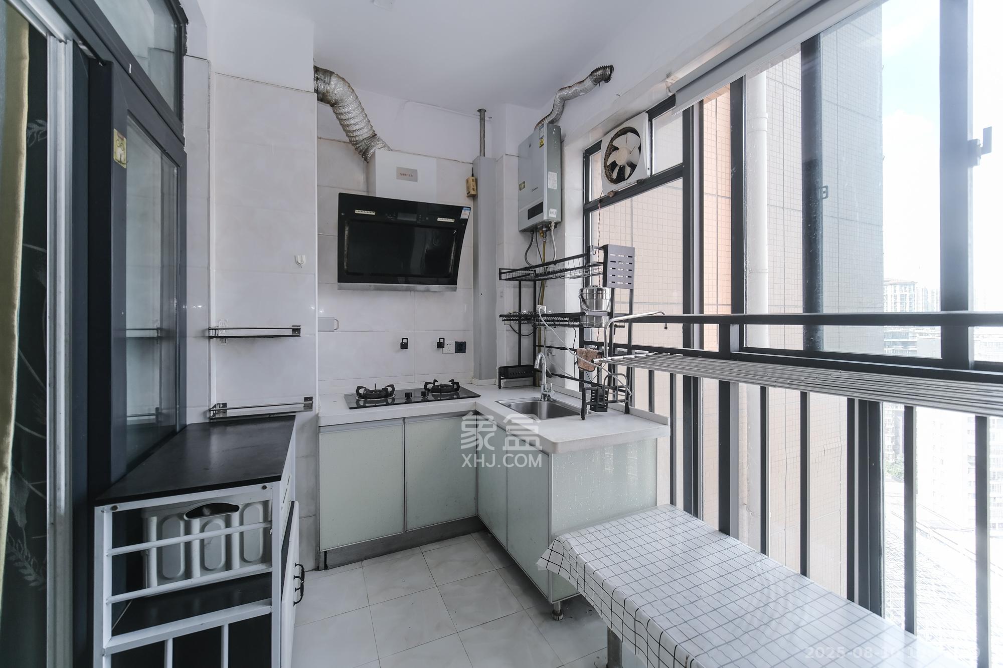 山水湾  1室1厅1卫    34.0万 山水湾  1室1厅1卫    34.0万厨房