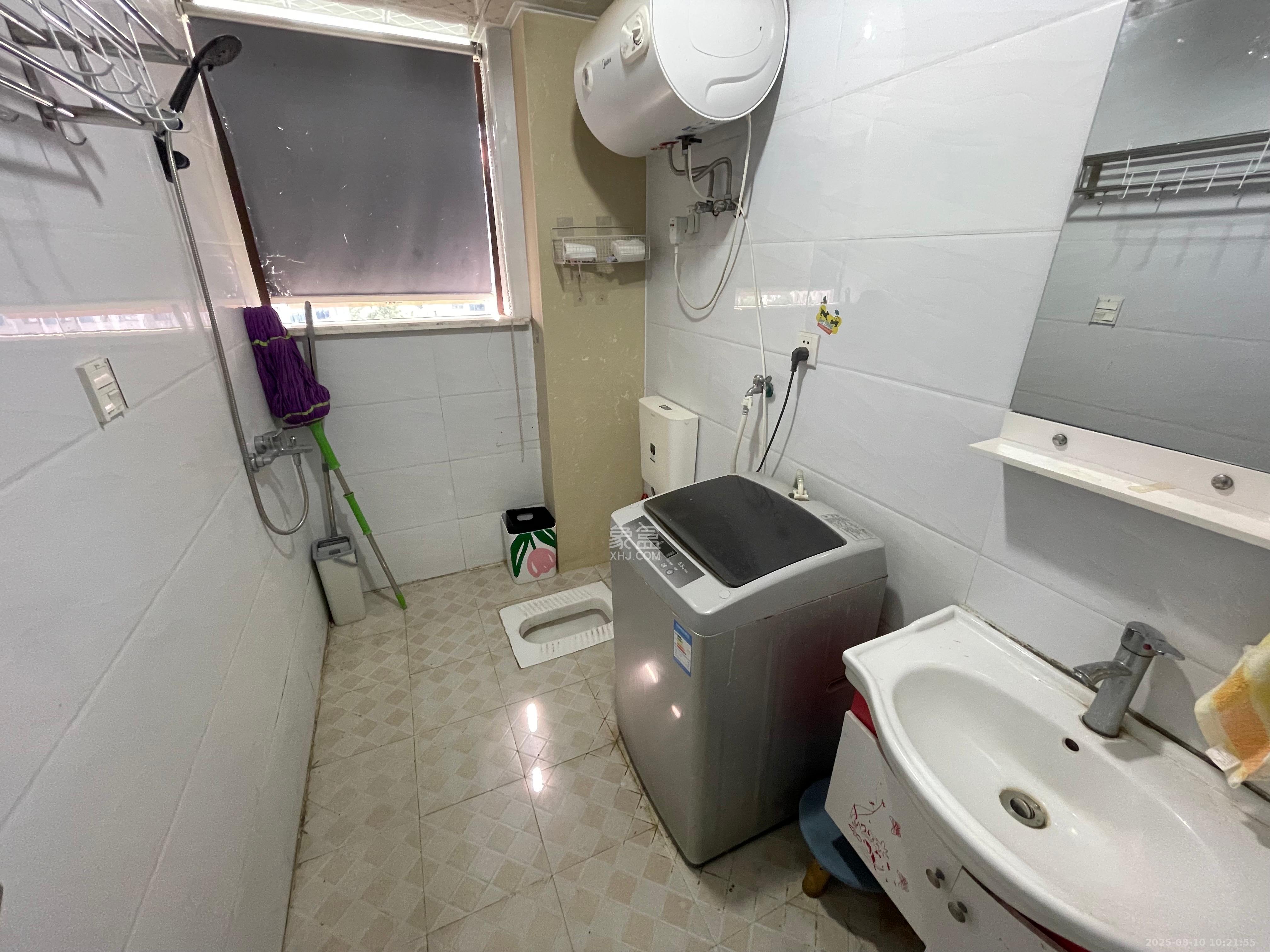 麓山枫情  2室1厅1卫    1800.0元/月 麓山枫情  2室1厅1卫    1800.0元/月室内图