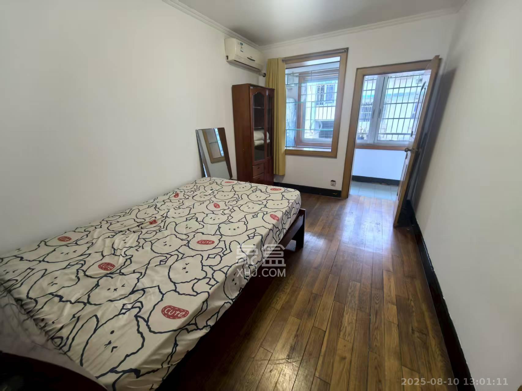 临江花园 4室2厅1卫 4300.0元/月 临江花园 4室2厅1卫 4300.0元/月室内图