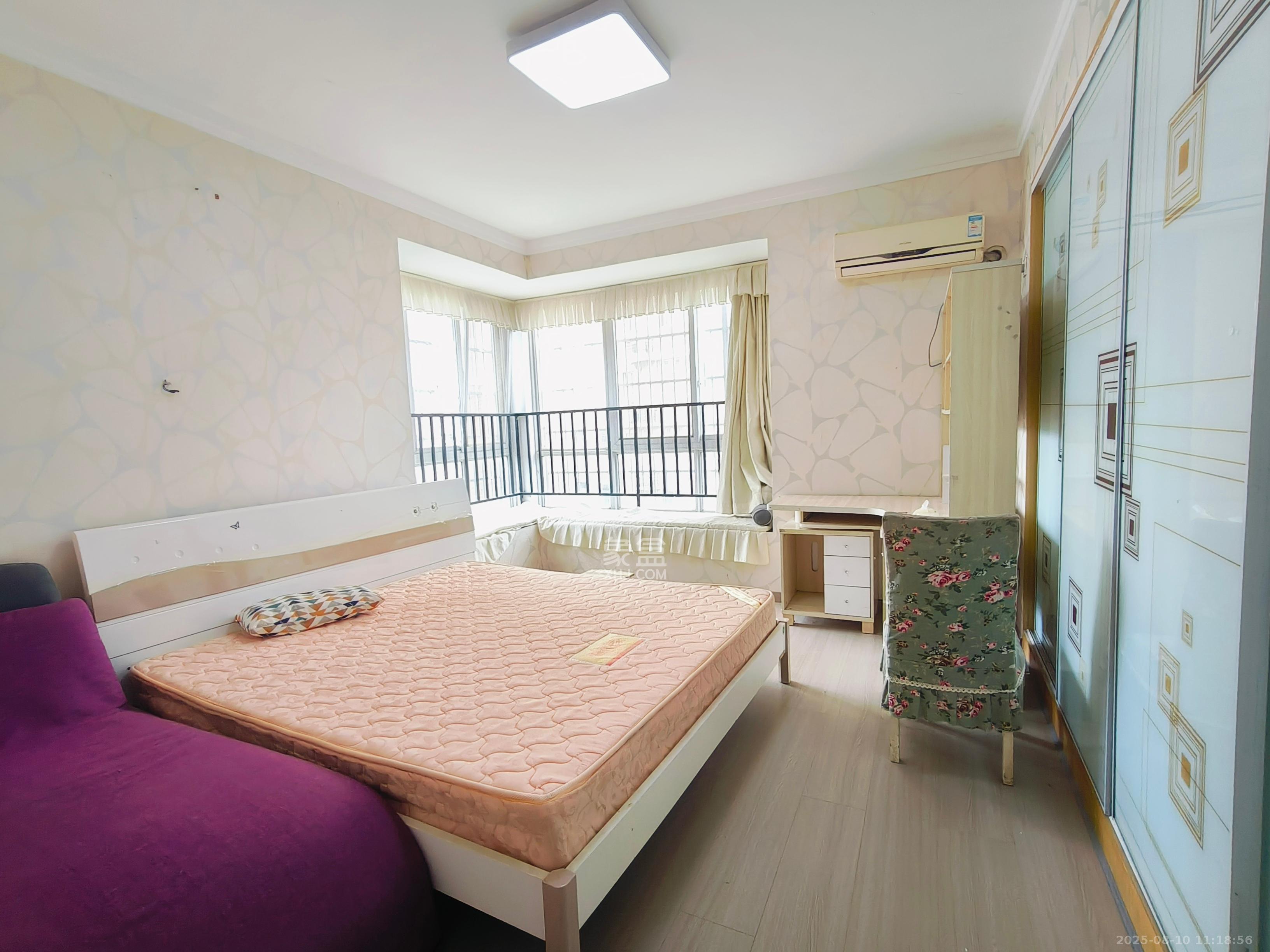 筑梦园  3室2厅1卫    2200.0元/月 筑梦园  3室2厅1卫    2200.0元/月室内图