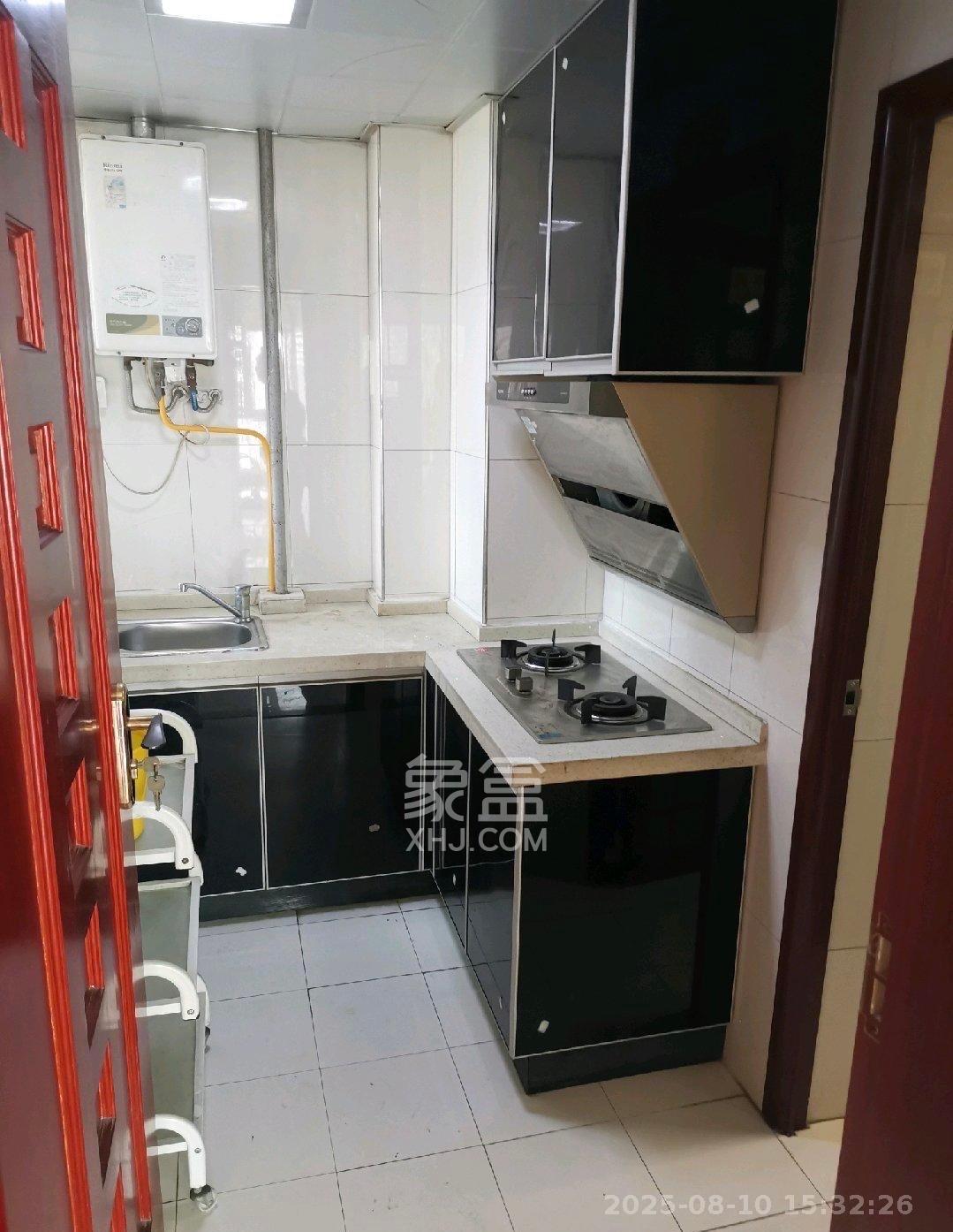 左岸右岸  4室1厅1卫    4000.0元/月 左岸右岸  4室1厅1卫    4000.0元/月室内图