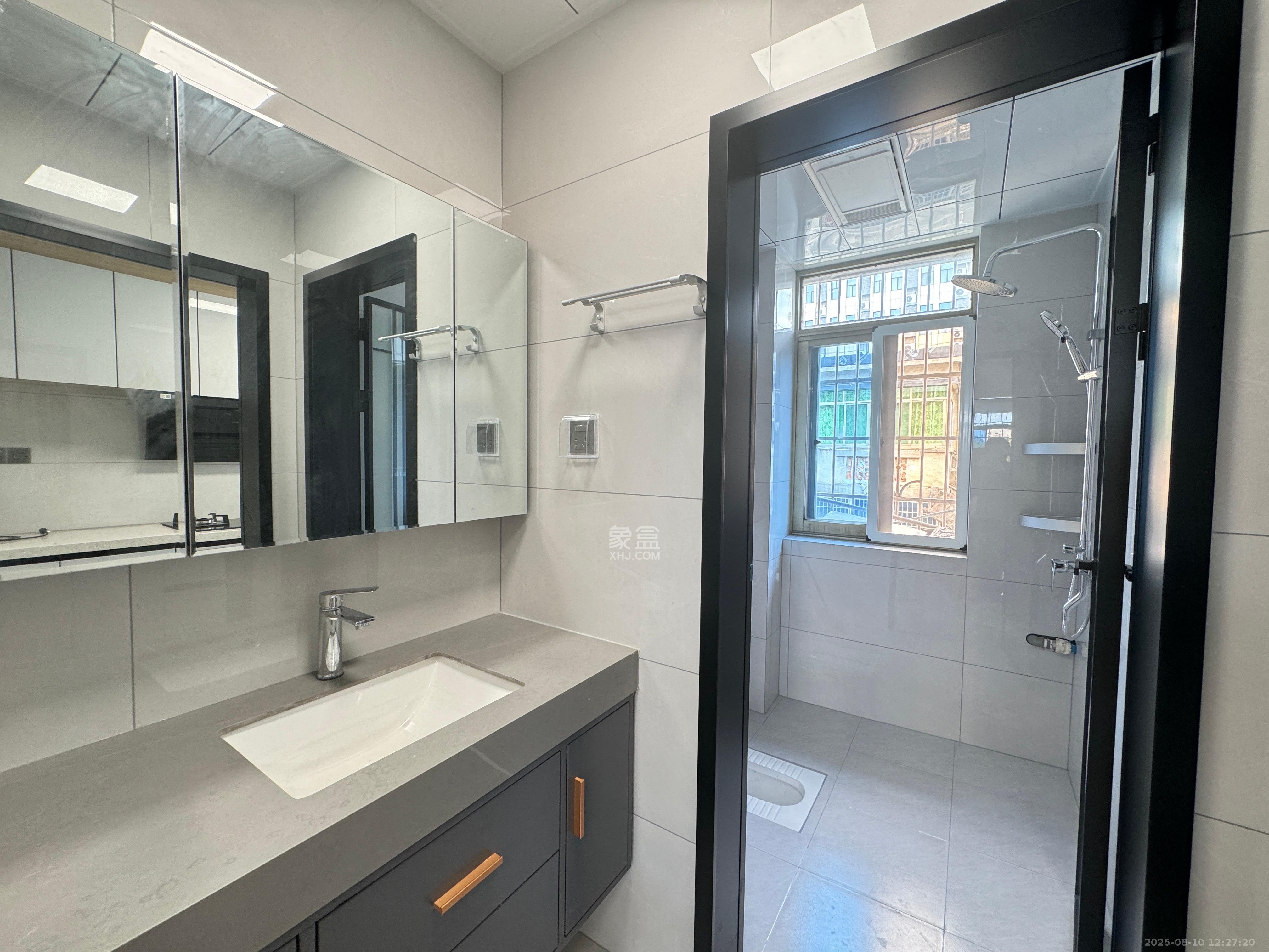 省中医药研究院宿舍(国华制药厂北院) 3室2厅2卫 2500.0元/月 省中医药研究院宿舍(国华制药厂北院) 3室2厅2卫 2500.0元/月室内图