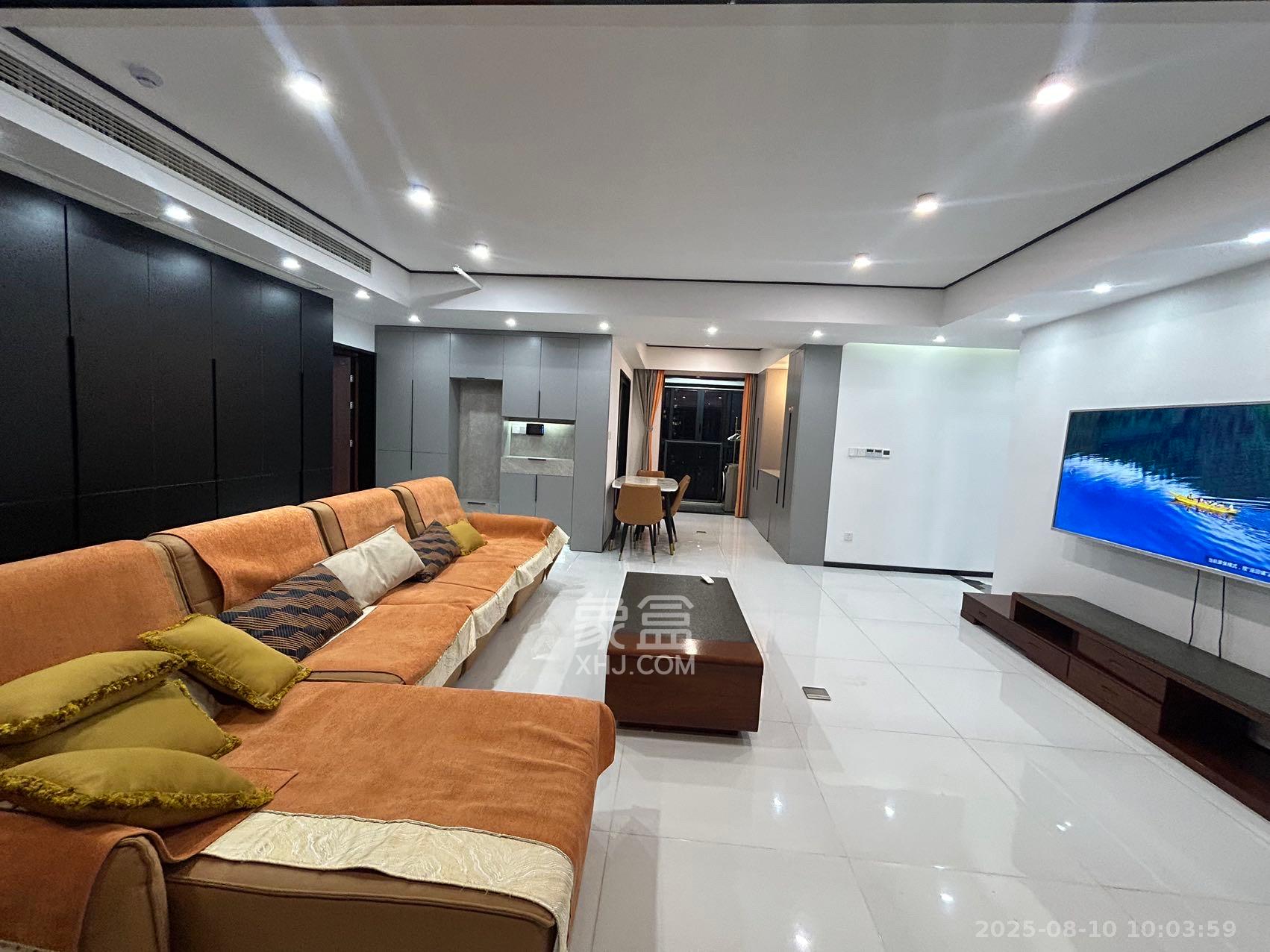 中建梅溪湖中心  3室2厅2卫   4800.00元/月
