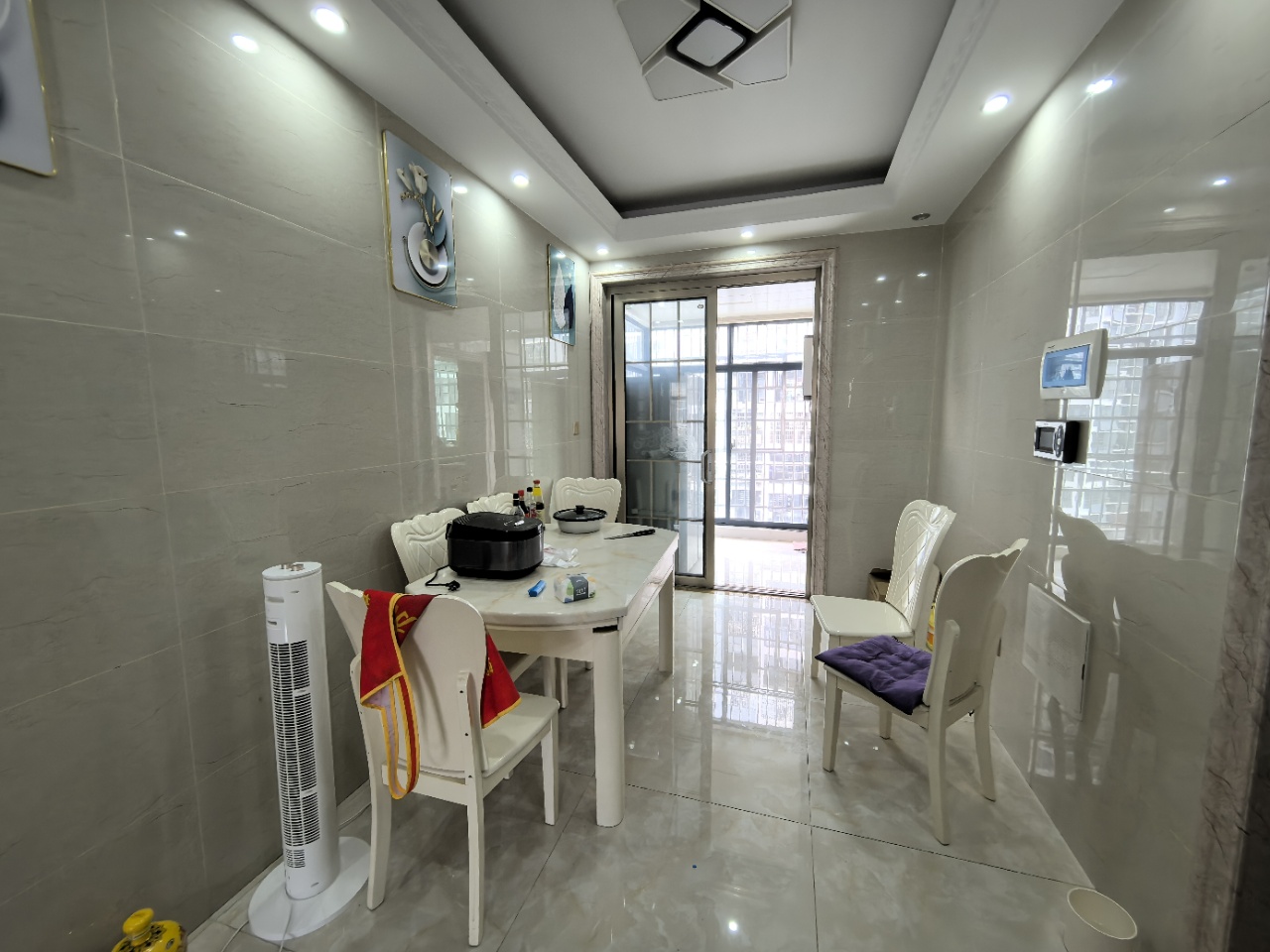 国色天香 4室2厅2卫 1800.0元/月 国色天香 4室2厅2卫 1800.0元/月室内图