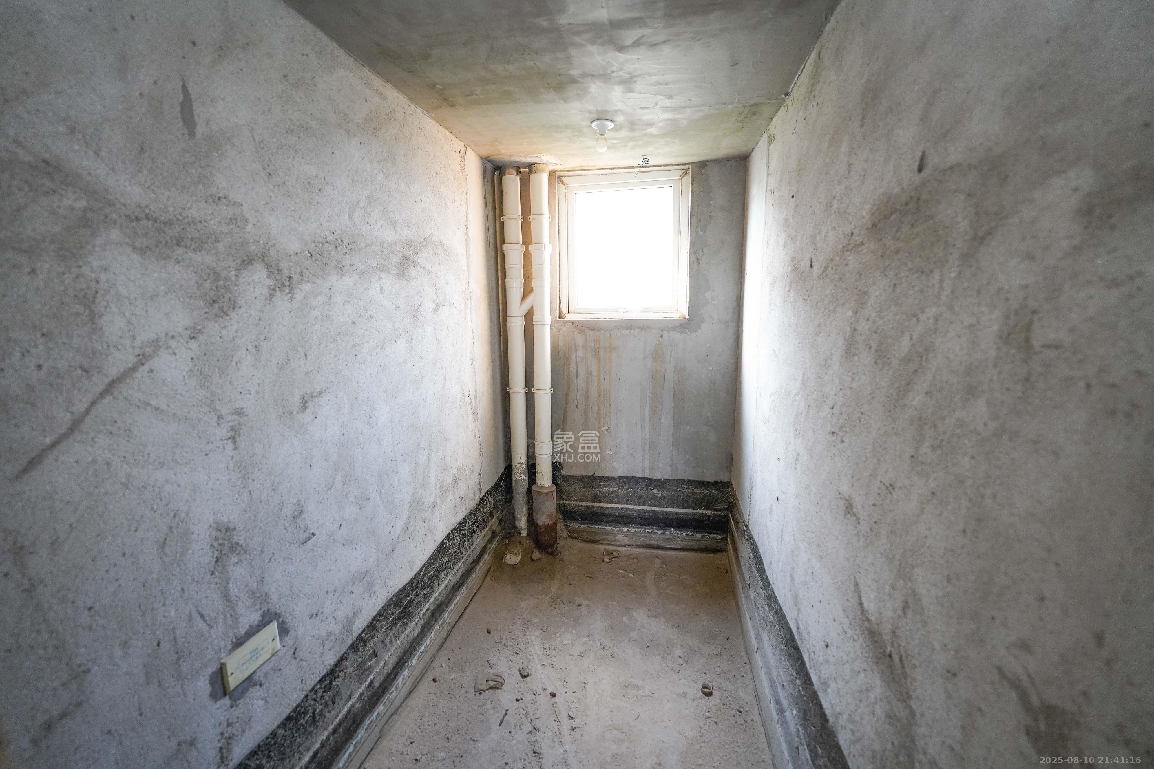 嘉华城(一期)  3室2厅2卫    126.0万 嘉华城(一期)  3室2厅2卫    126.0万卫生间