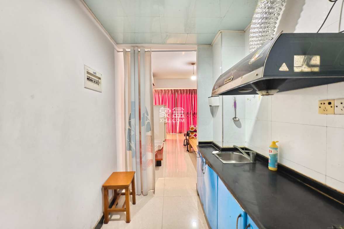 风华四季园  1室1厅1卫    1400.0元/月 风华四季园  1室1厅1卫    1400.0元/月室内图