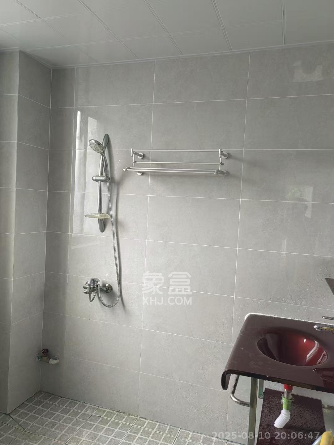 汇城上筑  3室2厅2卫   2200.00元/月室内图