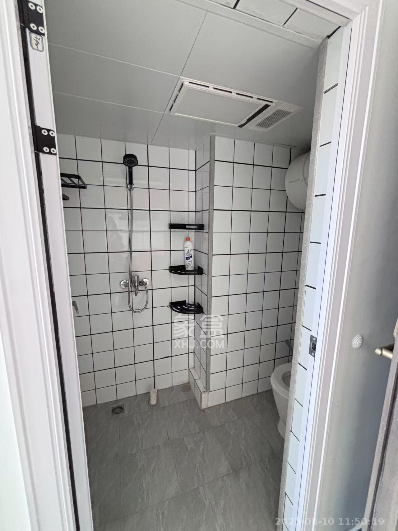 万科金色梦想B区  1室1厅1卫    1600.0元/月 万科金色梦想B区  1室1厅1卫    1600.0元/月室内图