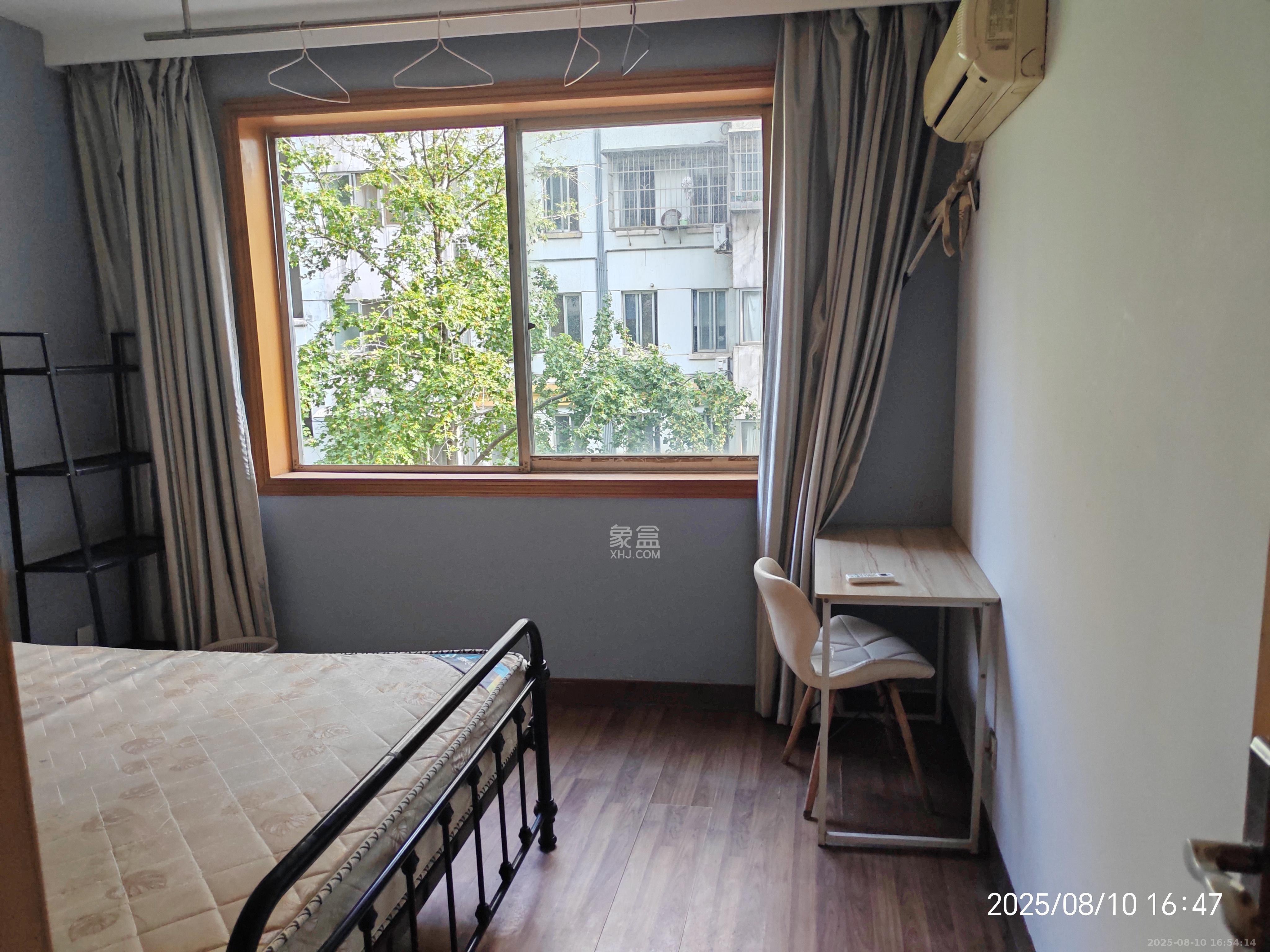 咸嘉新村嘉兴苑  3室2厅1卫    2400.0元/月 咸嘉新村嘉兴苑  3室2厅1卫    2400.0元/月室内图