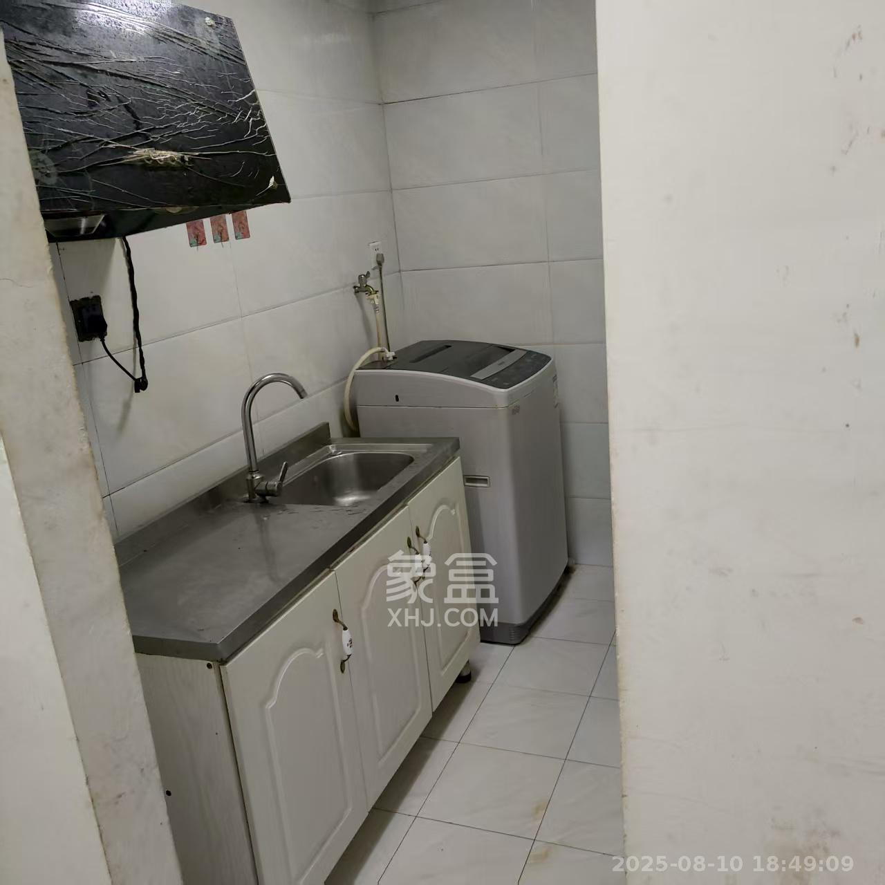 涧塘小区  1室1厅1卫   1050.00元/月室内图