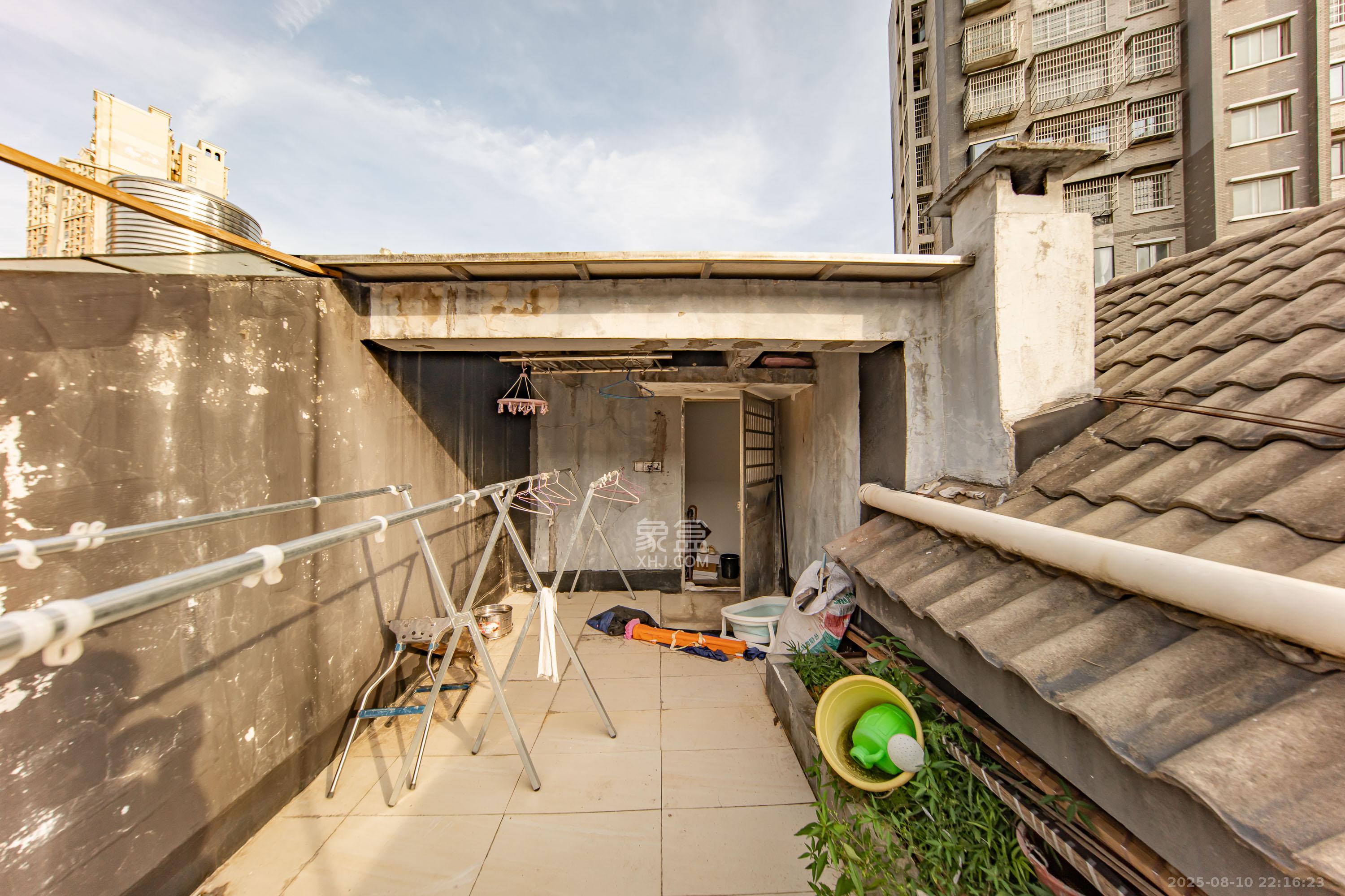 含浦家苑  5室2厅2卫    64.8万其他