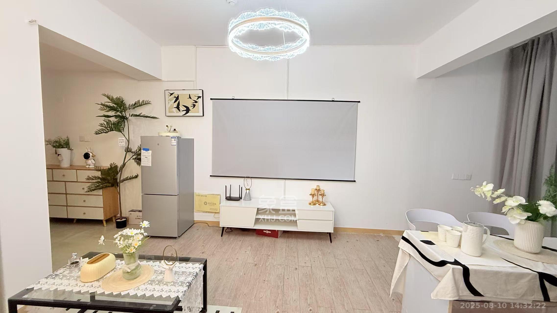 阳光锦城  1室2厅1卫    2780.0元/月室内图