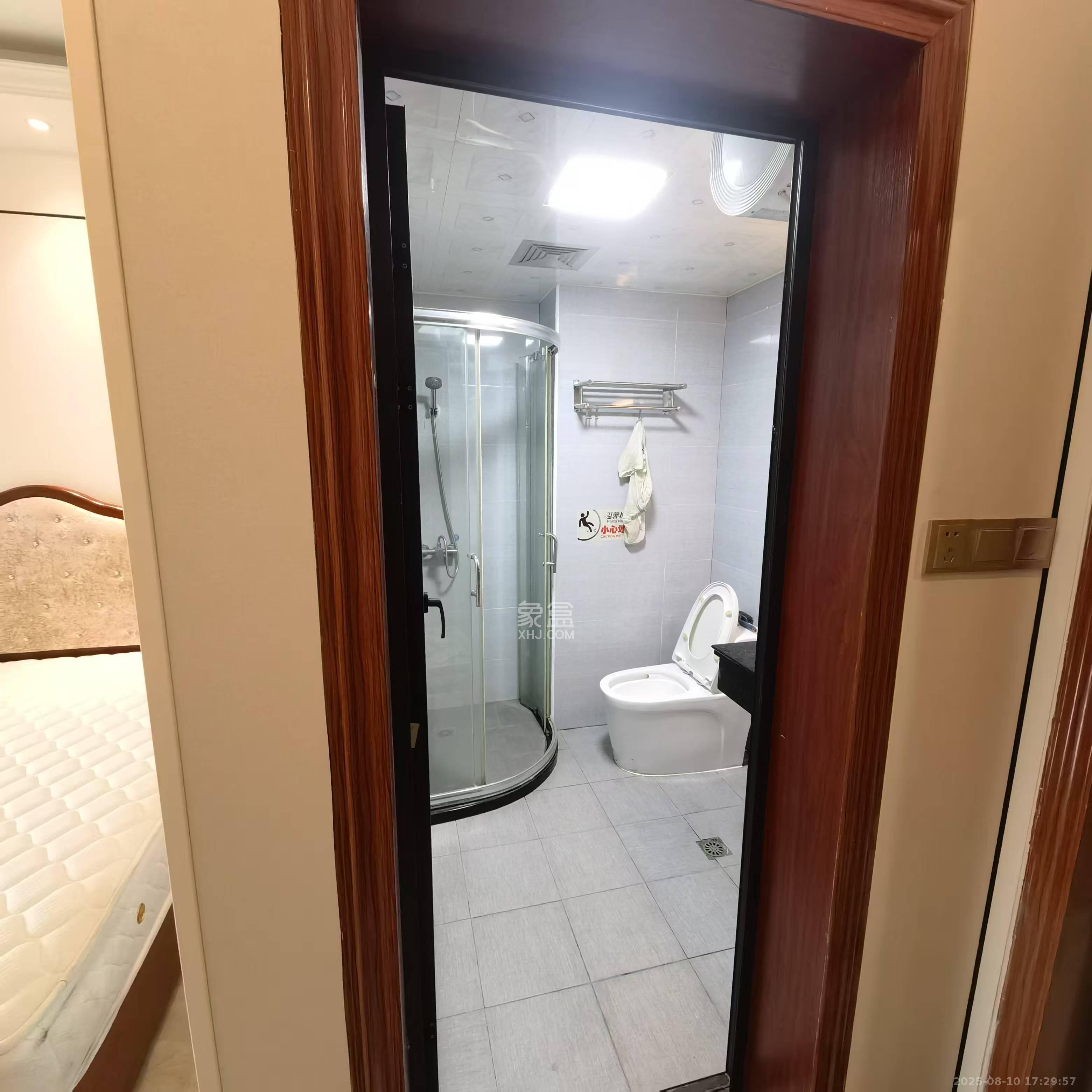 未来漫城 1室1厅1卫 1300.0元/月 未来漫城 1室1厅1卫 1300.0元/月室内图