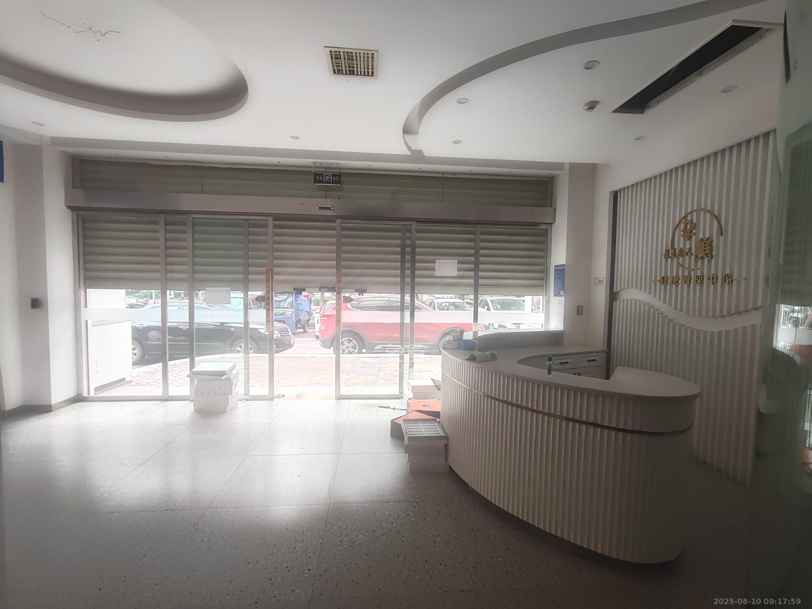 华润凤凰城三期   302.0㎡      18000.0元/月室内图