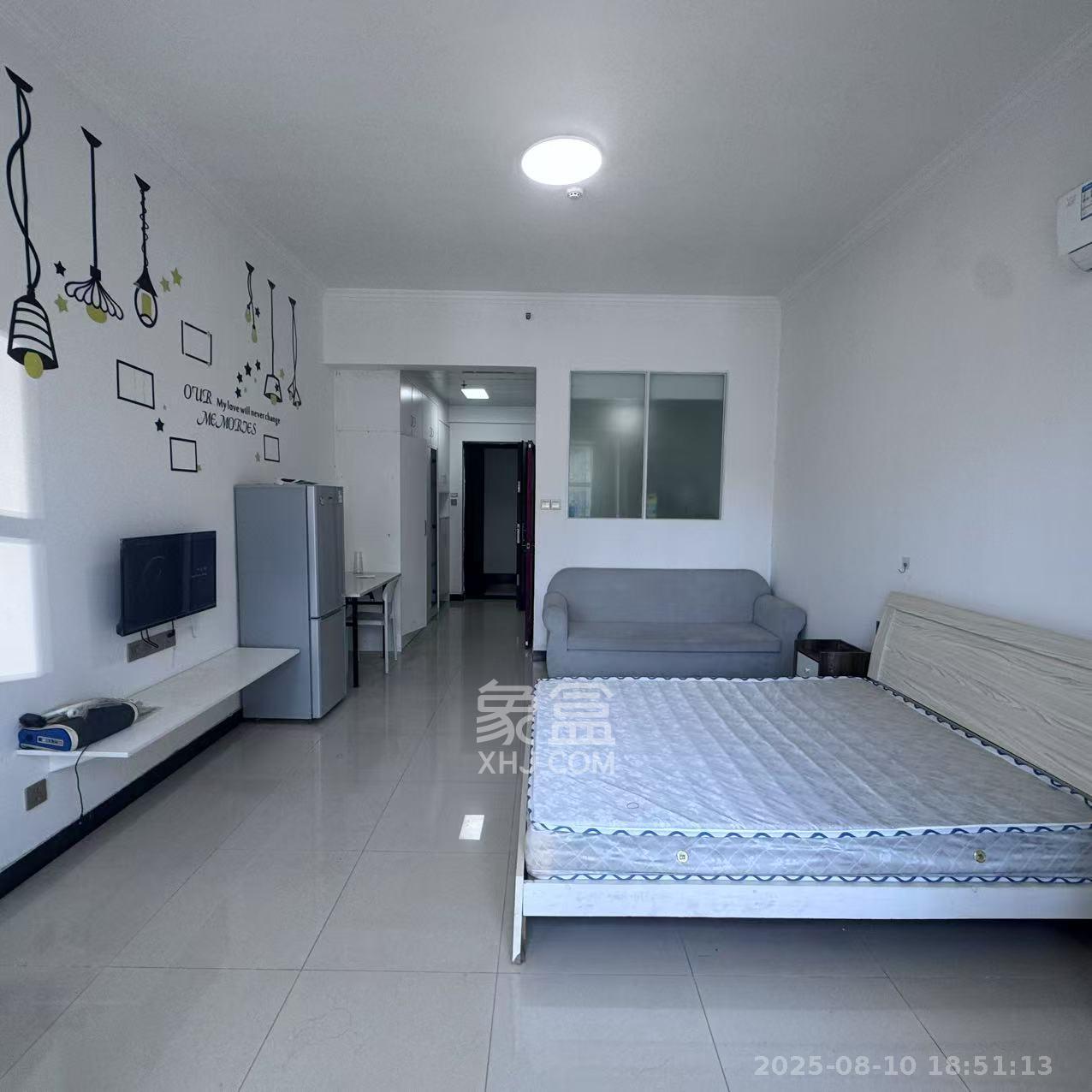 恒泰广场 1室1厅1卫 1400.0元/月 恒泰广场 1室1厅1卫 1400.0元/月室内图