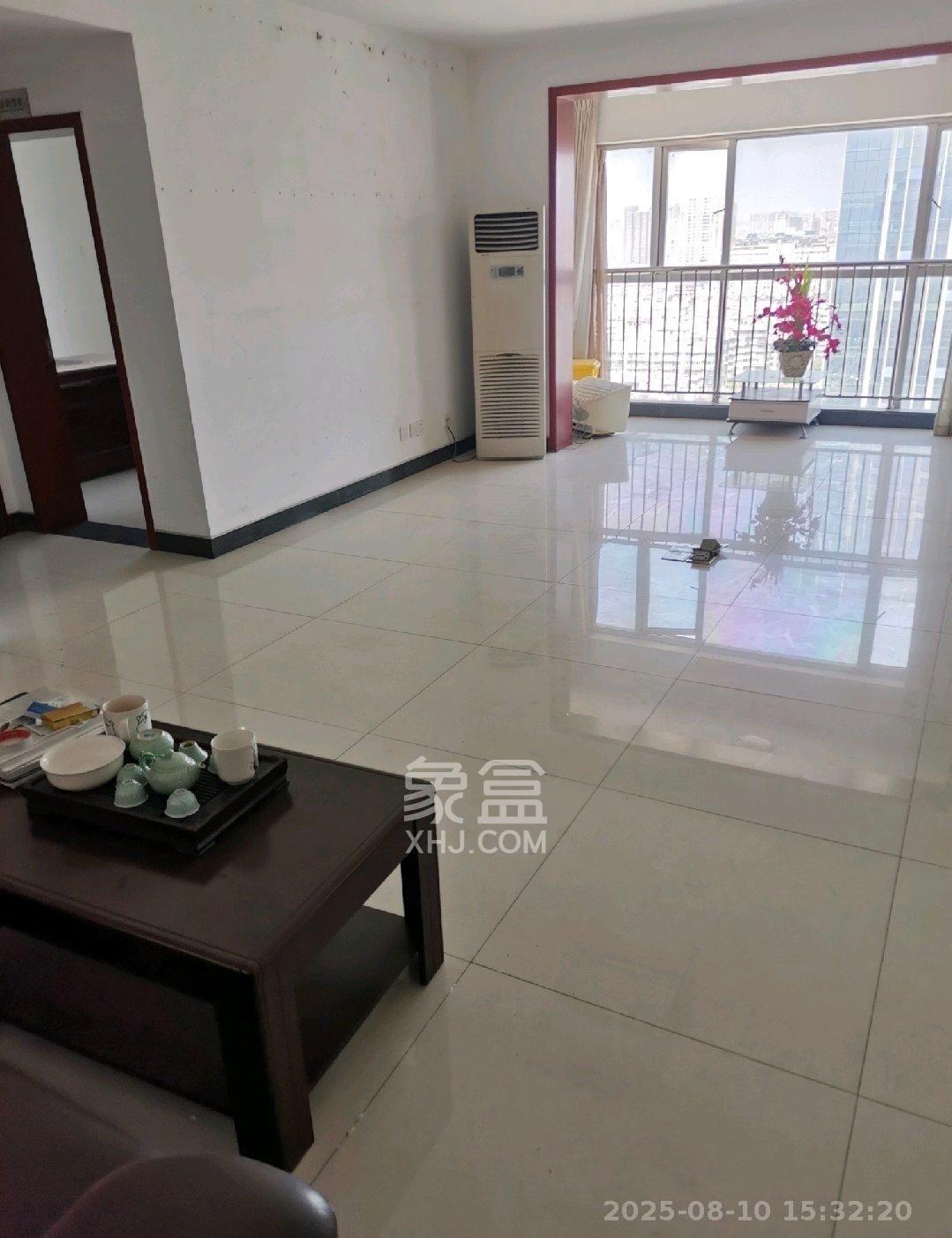 左岸右岸  4室1厅1卫    4000.0元/月 左岸右岸  4室1厅1卫    4000.0元/月室内图1