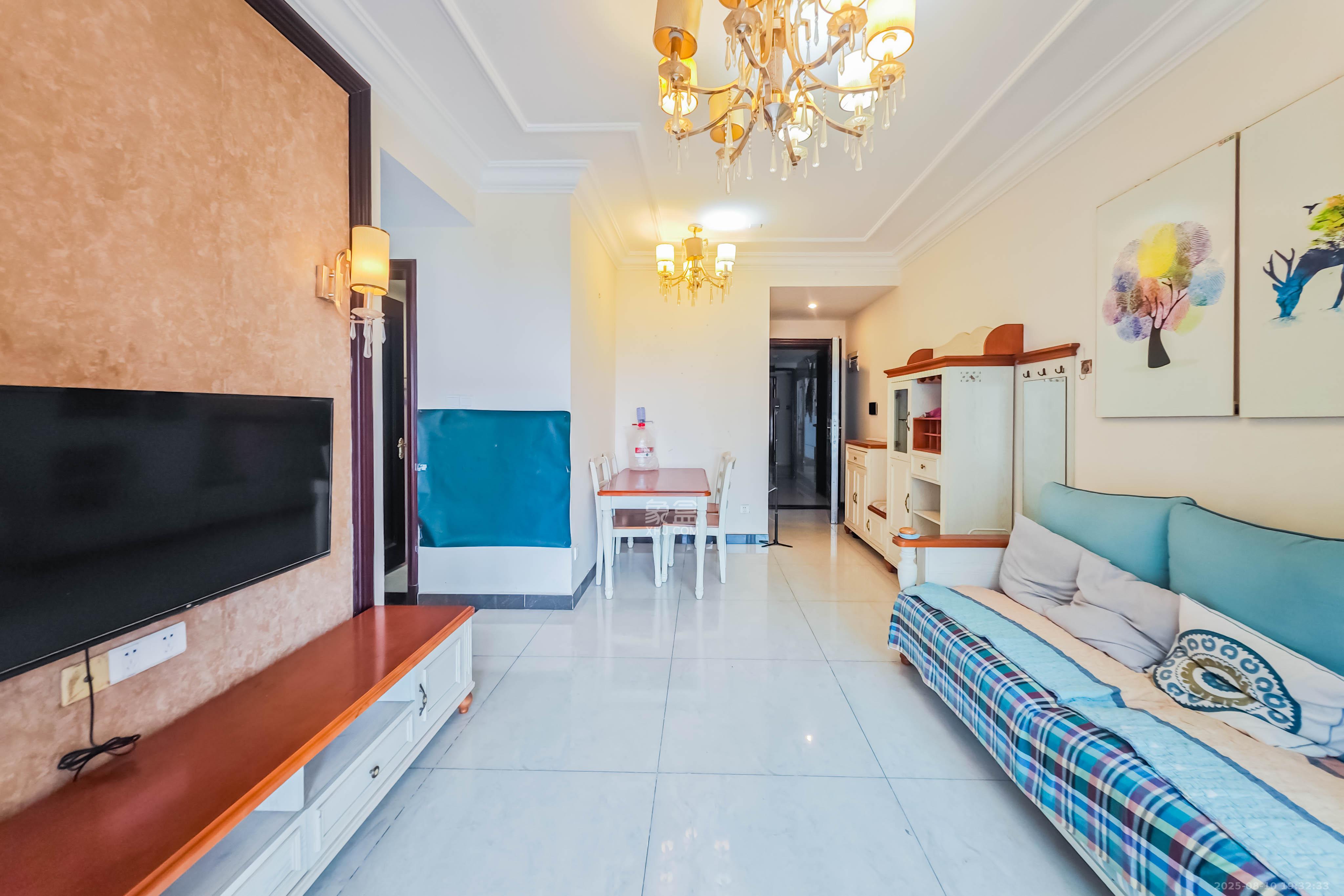 恒大国际广场  2室1厅1卫    63.0万客厅