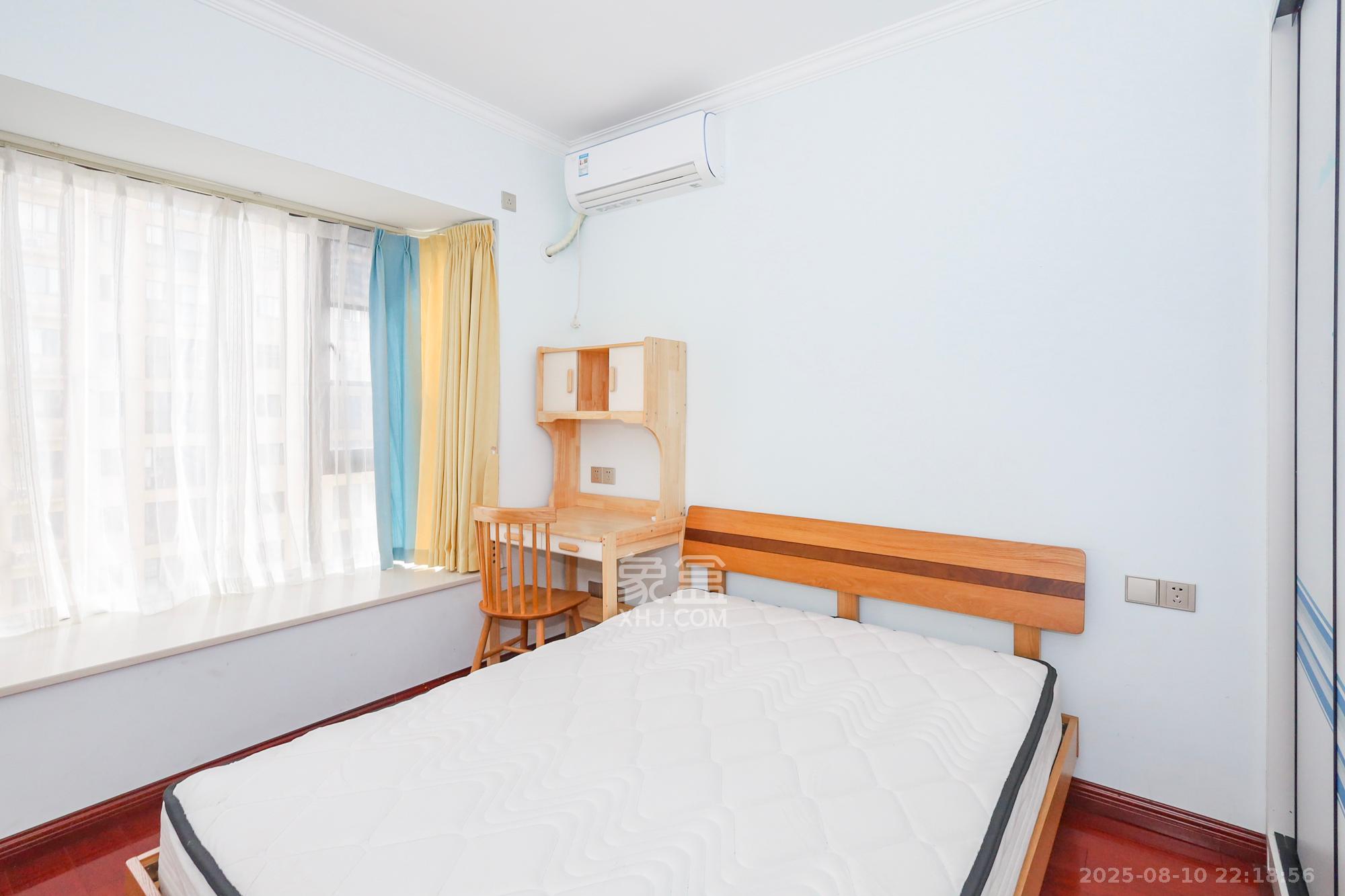 钰龙天下二期(钰龙佳园) 2室2厅1卫 195.0万 钰龙天下二期(钰龙佳园) 2室2厅1卫 195.0万卧室