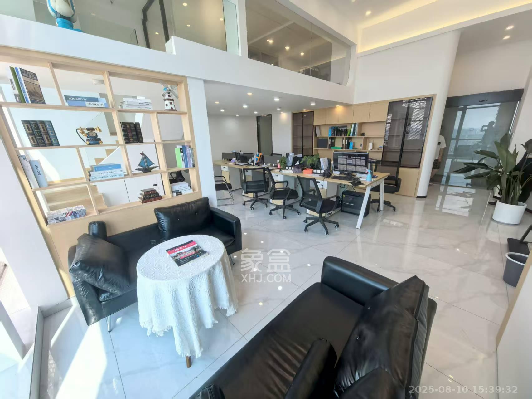 中建宝铂公馆   90.0㎡     7500.00元/月