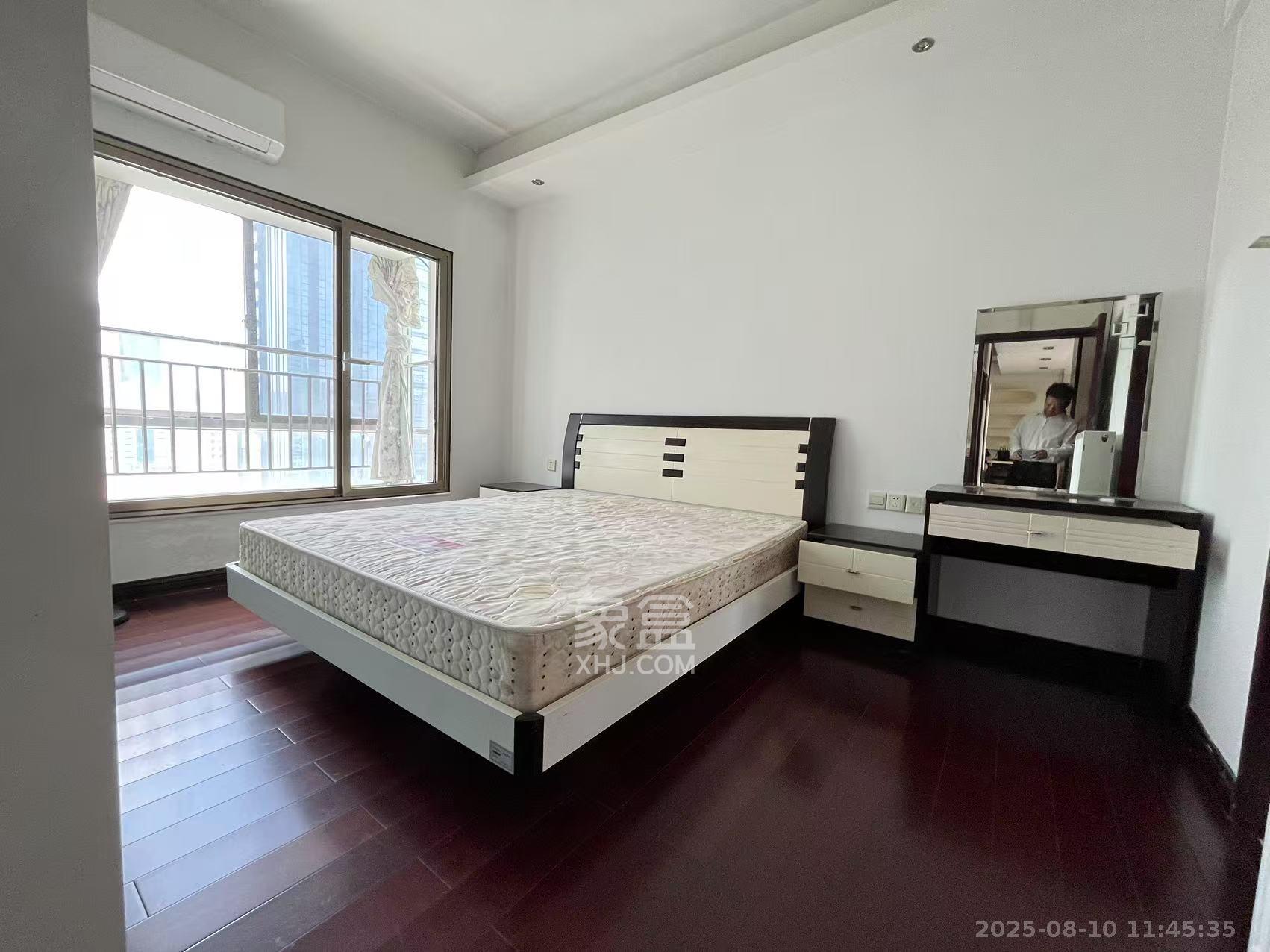 奥克大厦  3室2厅2卫    3500.0元/月室内图