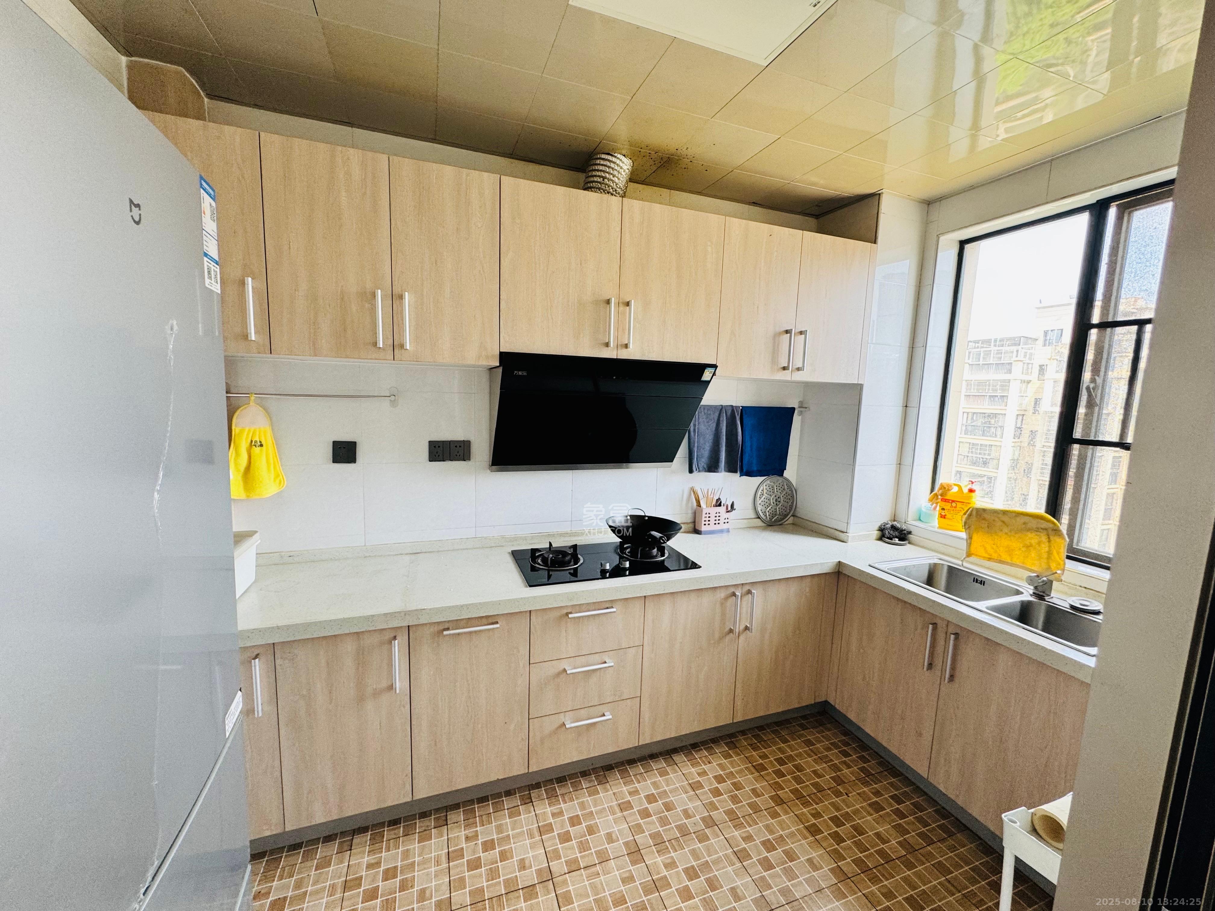 三江花中城 3室2厅2卫 3000.0元/月 三江花中城 3室2厅2卫 3000.0元/月室内图