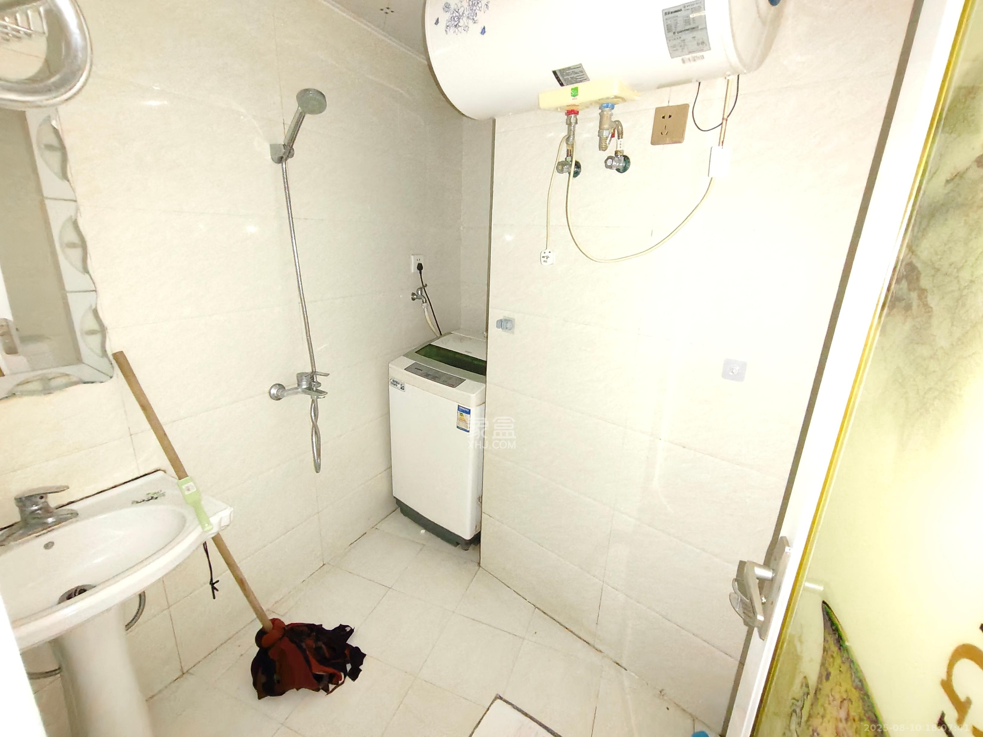 湖韵佳苑  2室1厅1卫    1500.0元/月 湖韵佳苑  2室1厅1卫    1500.0元/月室内图