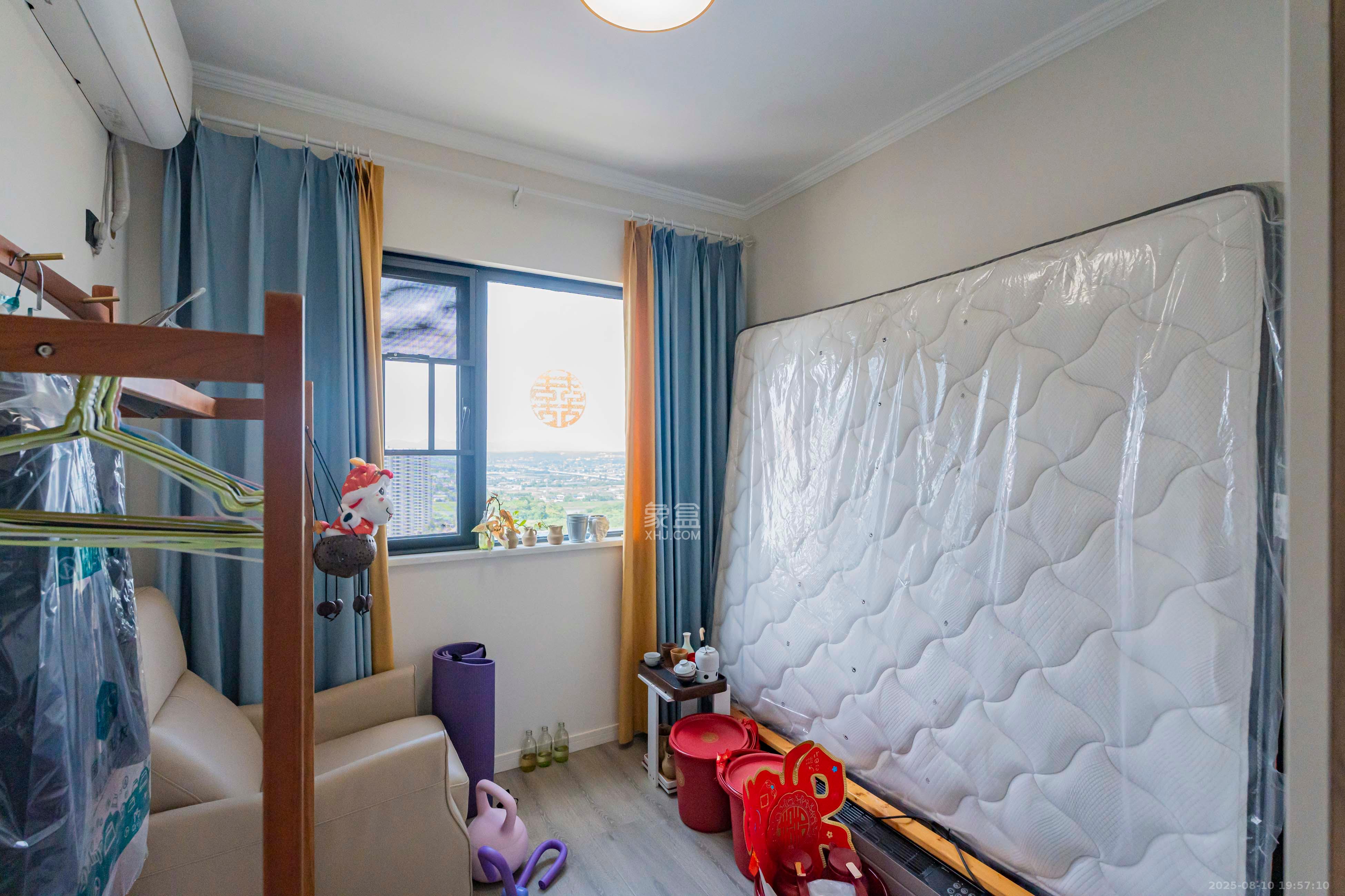 五矿沁园金城(春和景园) 4室2厅2卫 140.0万 五矿沁园金城(春和景园) 4室2厅2卫 140.0万卧室