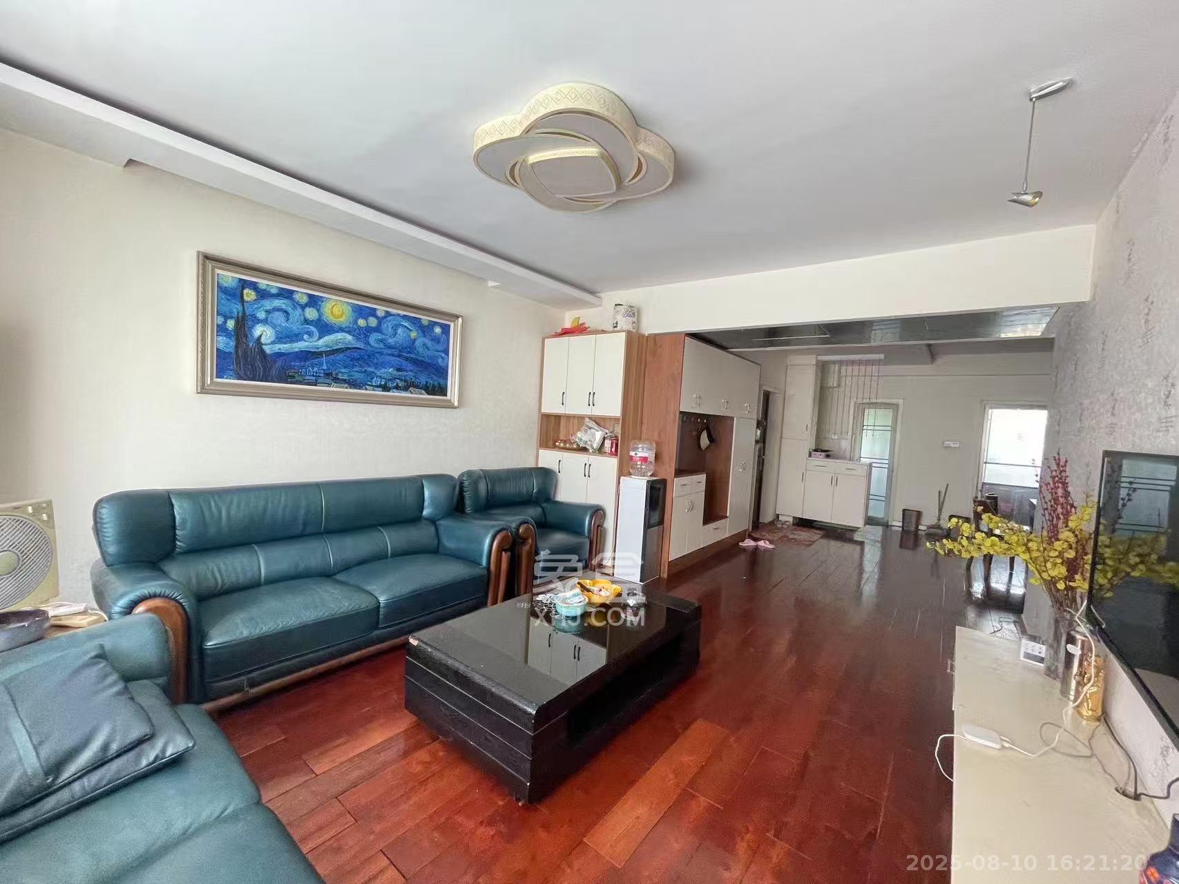 天鸿天府（天鸿中央大院）  3室2厅2卫    2800.0元/月