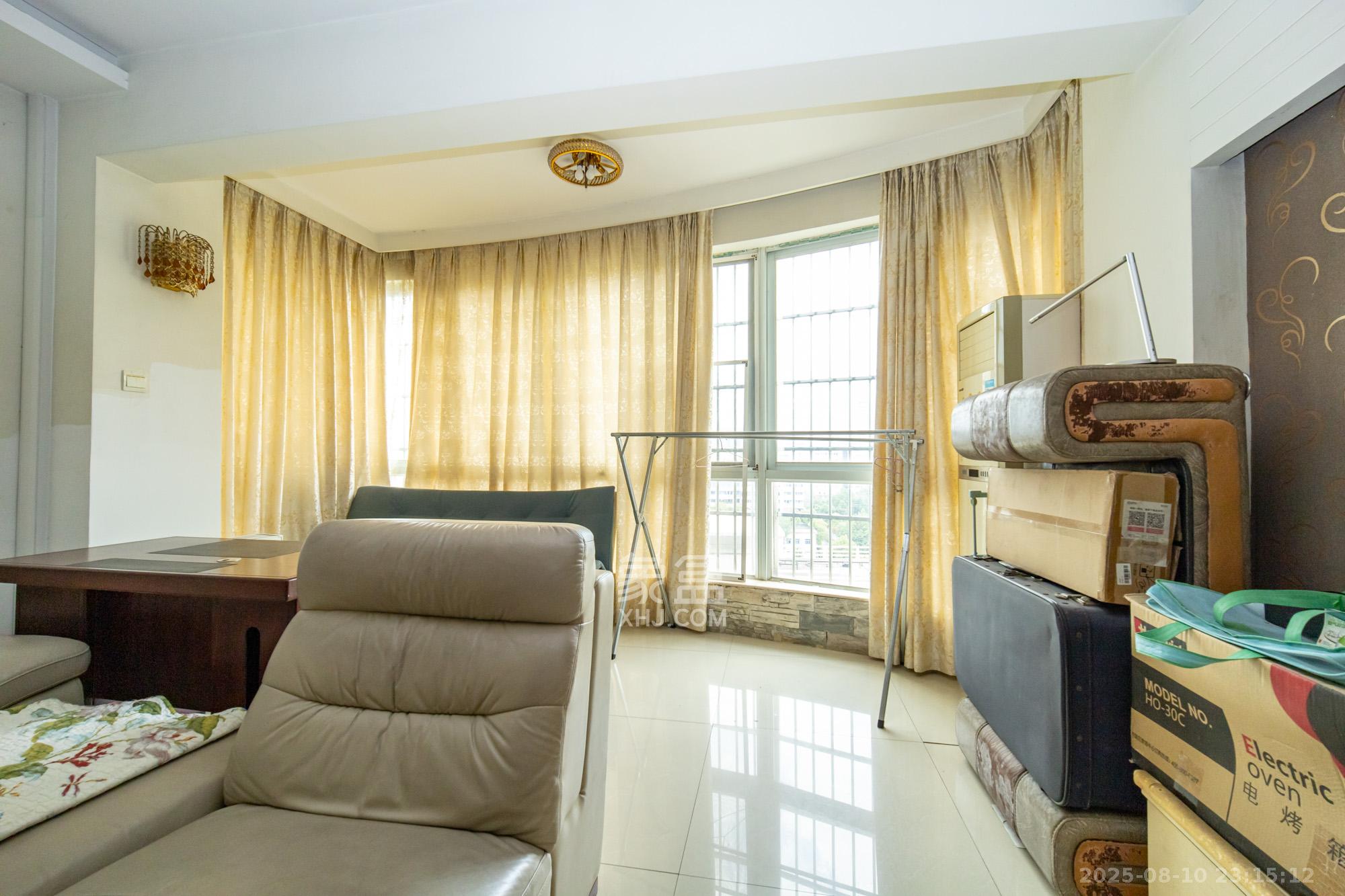 高林金三华邸 3室2厅2卫 75.0万 高林金三华邸 3室2厅2卫 75.0万阳台