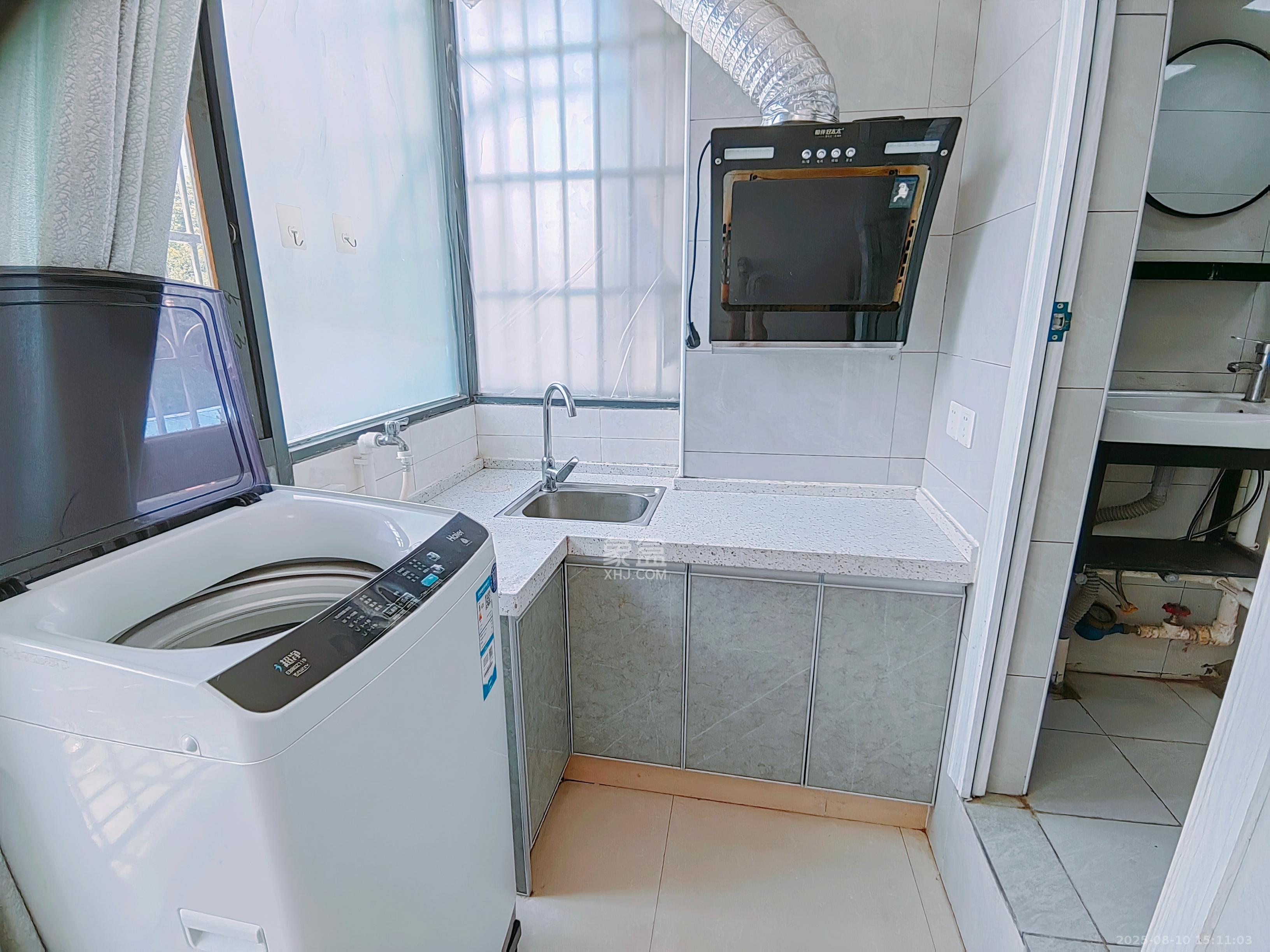 黄鹤小区3片  1室1厅1卫   1230.00元/月室内图
