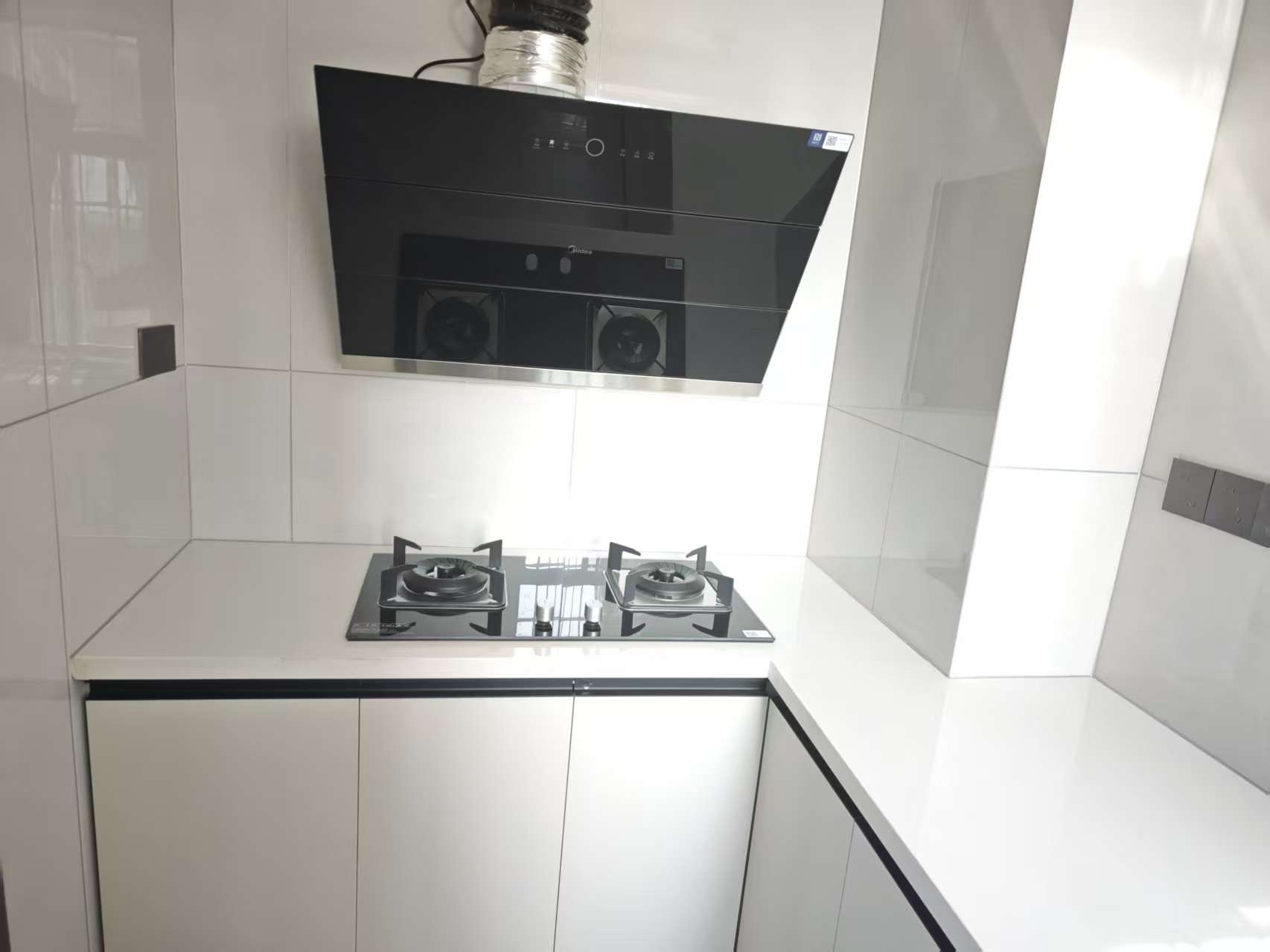 互助小区电梯房 2室2厅1卫 1600.0元/月 互助小区电梯房 2室2厅1卫 1600.0元/月室内图