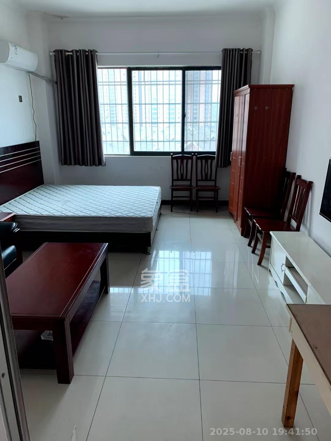 大桥四区 1室1厅1卫 1200.0元/月 大桥四区 1室1厅1卫 1200.0元/月室内图