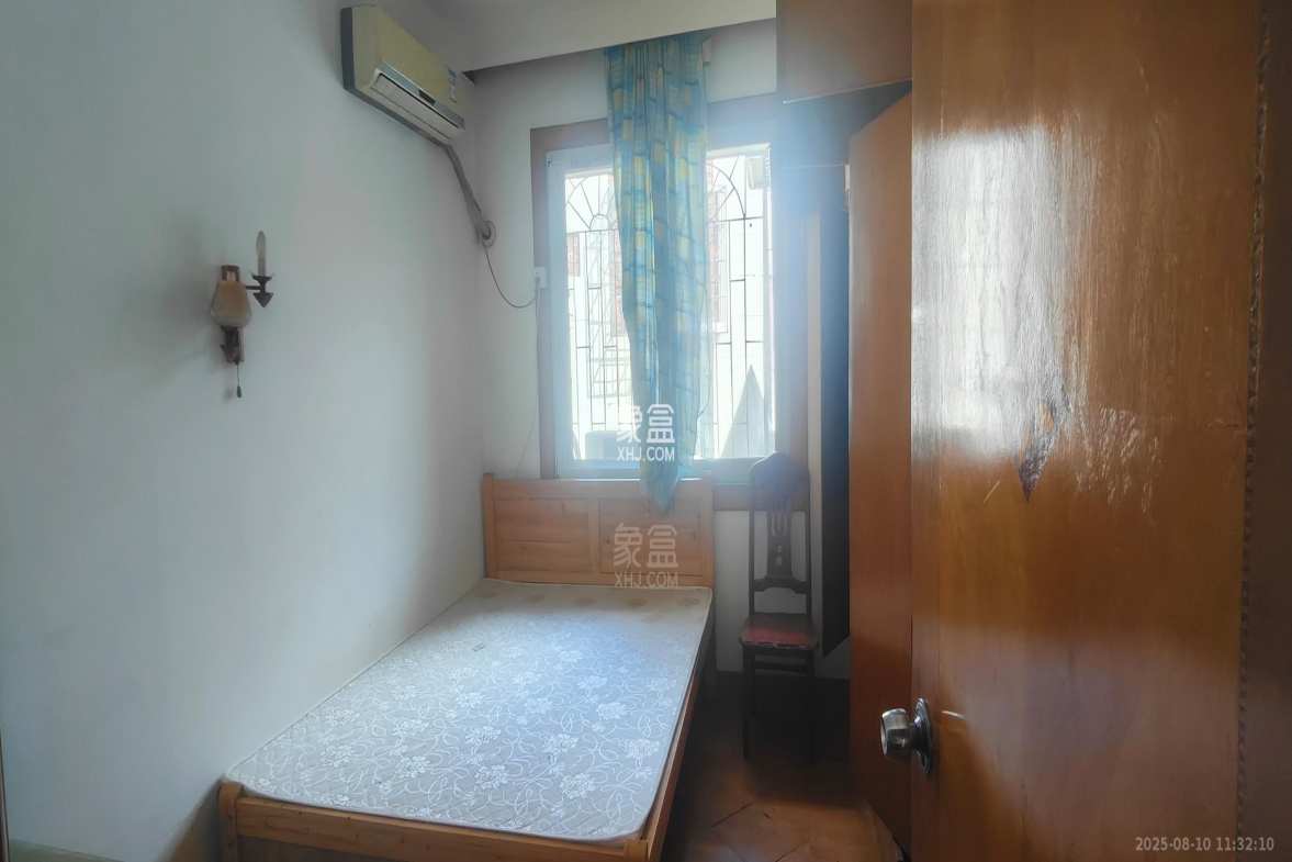 铁路小区 2室2厅1卫 700.0元/月 铁路小区 2室2厅1卫 700.0元/月室内图