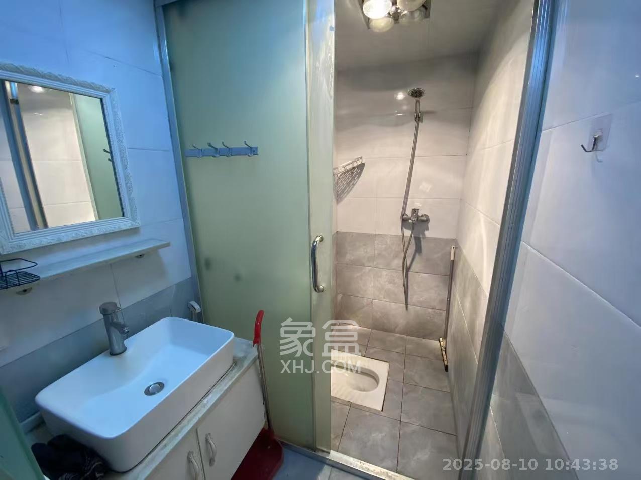 中建芙蓉嘉苑  2室1厅1卫    1500.0元/月 中建芙蓉嘉苑  2室1厅1卫    1500.0元/月室内图