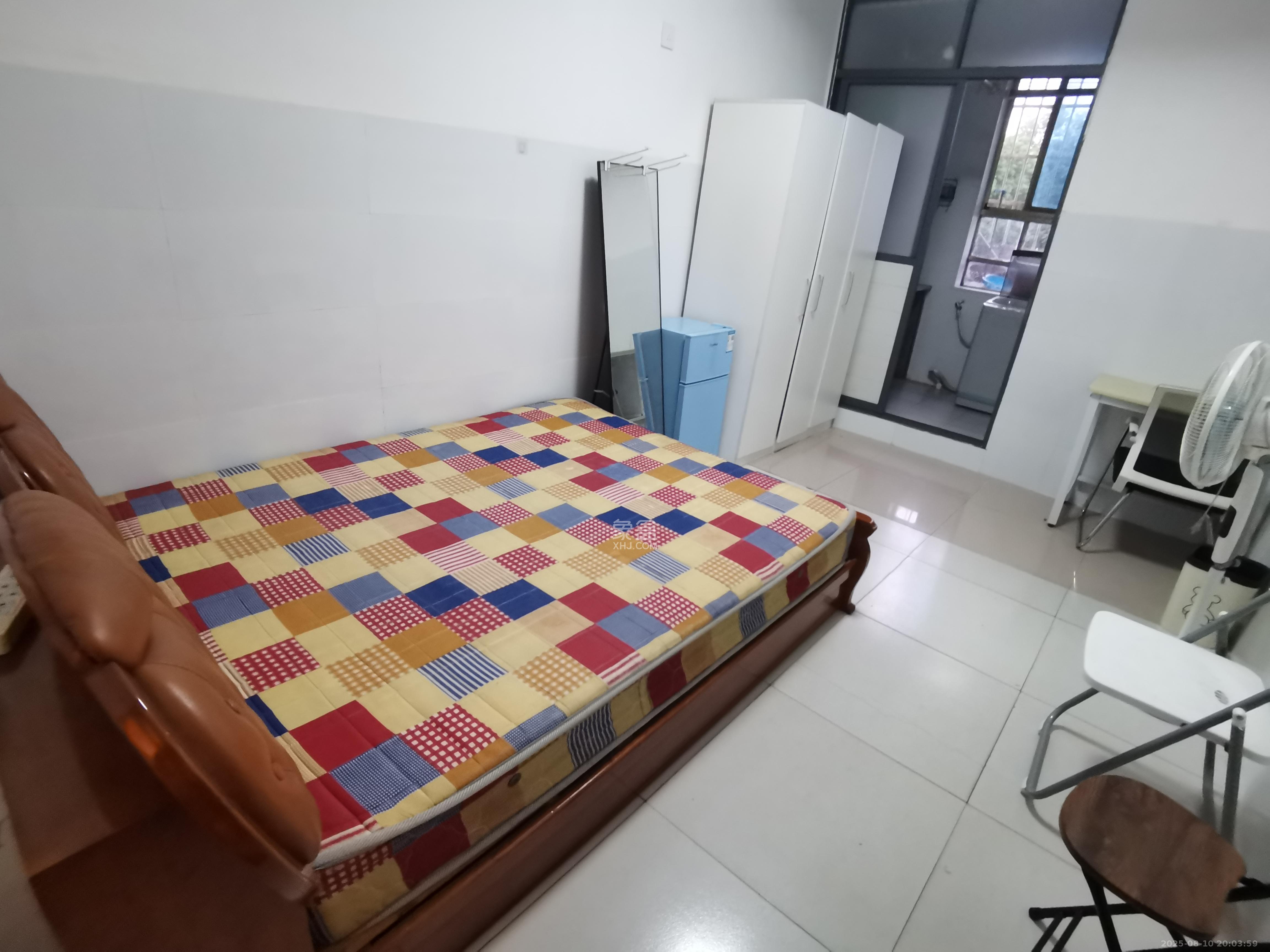 火炬村 1室0厅0卫 800.0元/月 火炬村 1室0厅0卫 800.0元/月室内图