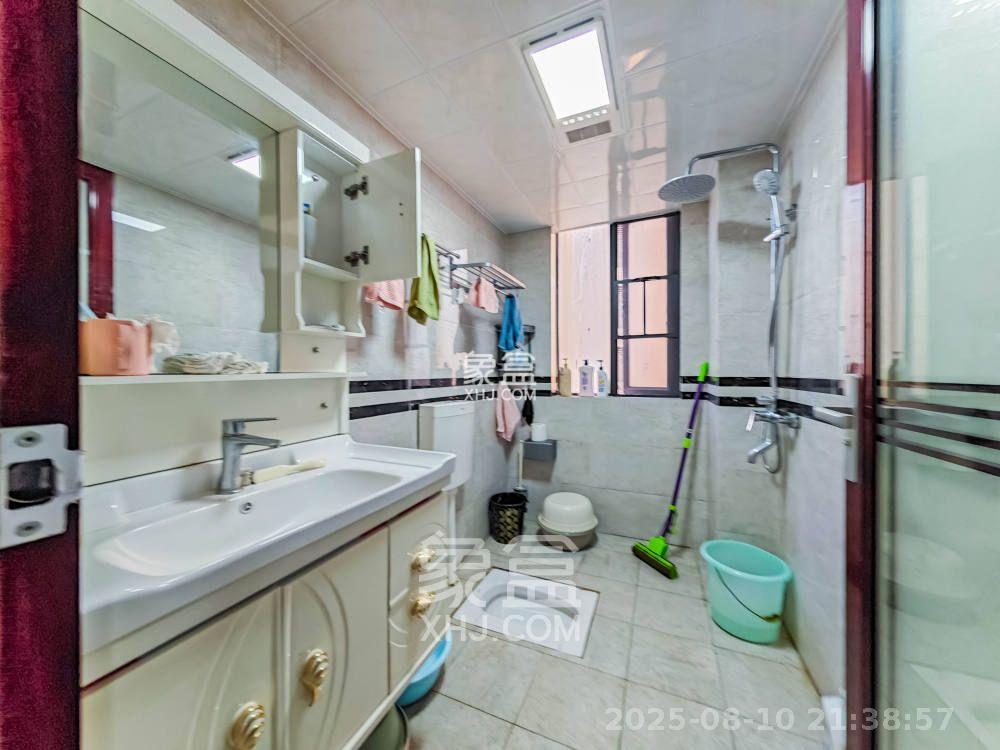 绿地之窗 4室2厅2卫 3500.0元/月 绿地之窗 4室2厅2卫 3500.0元/月室内图