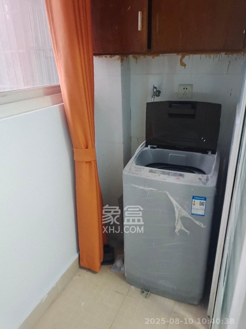 巧克力空间(建鸿达现代大厦) 3室2厅1卫 2200.0元/月 巧克力空间(建鸿达现代大厦) 3室2厅1卫 2200.0元/月室内图