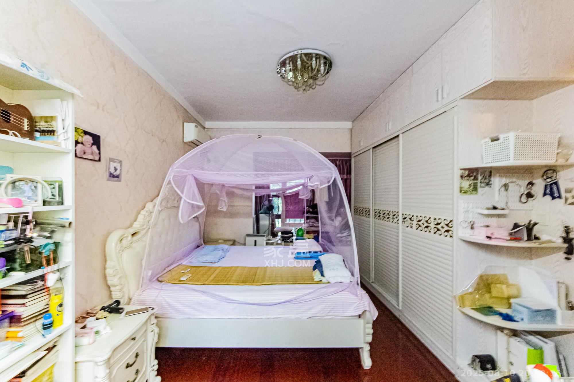 珠江花城三期锦鲤  3室2厅2卫    95.0万 珠江花城三期锦鲤  3室2厅2卫    95.0万卧室