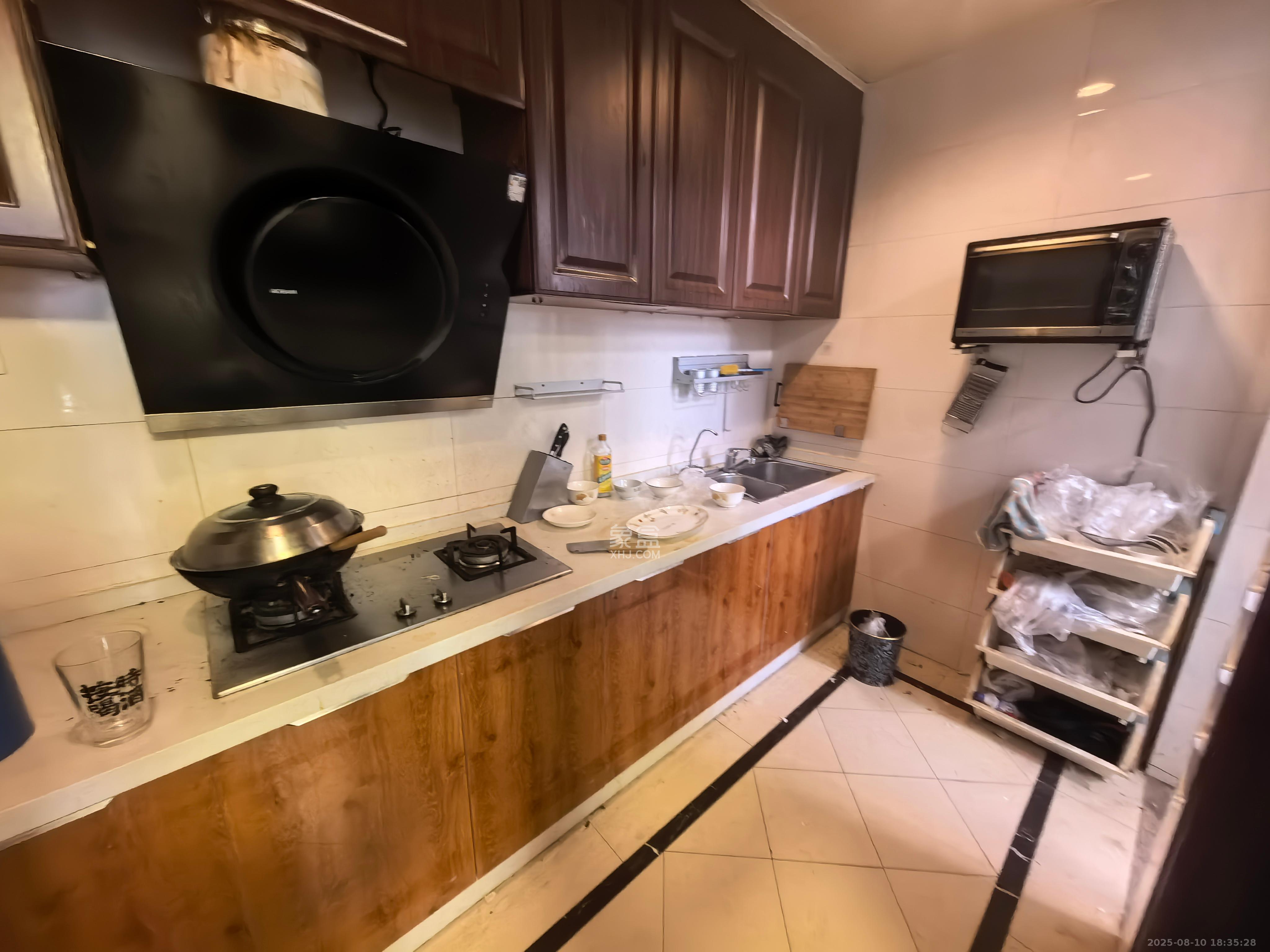 中海国际一期  3室2厅1卫    2100.0元/月室内图