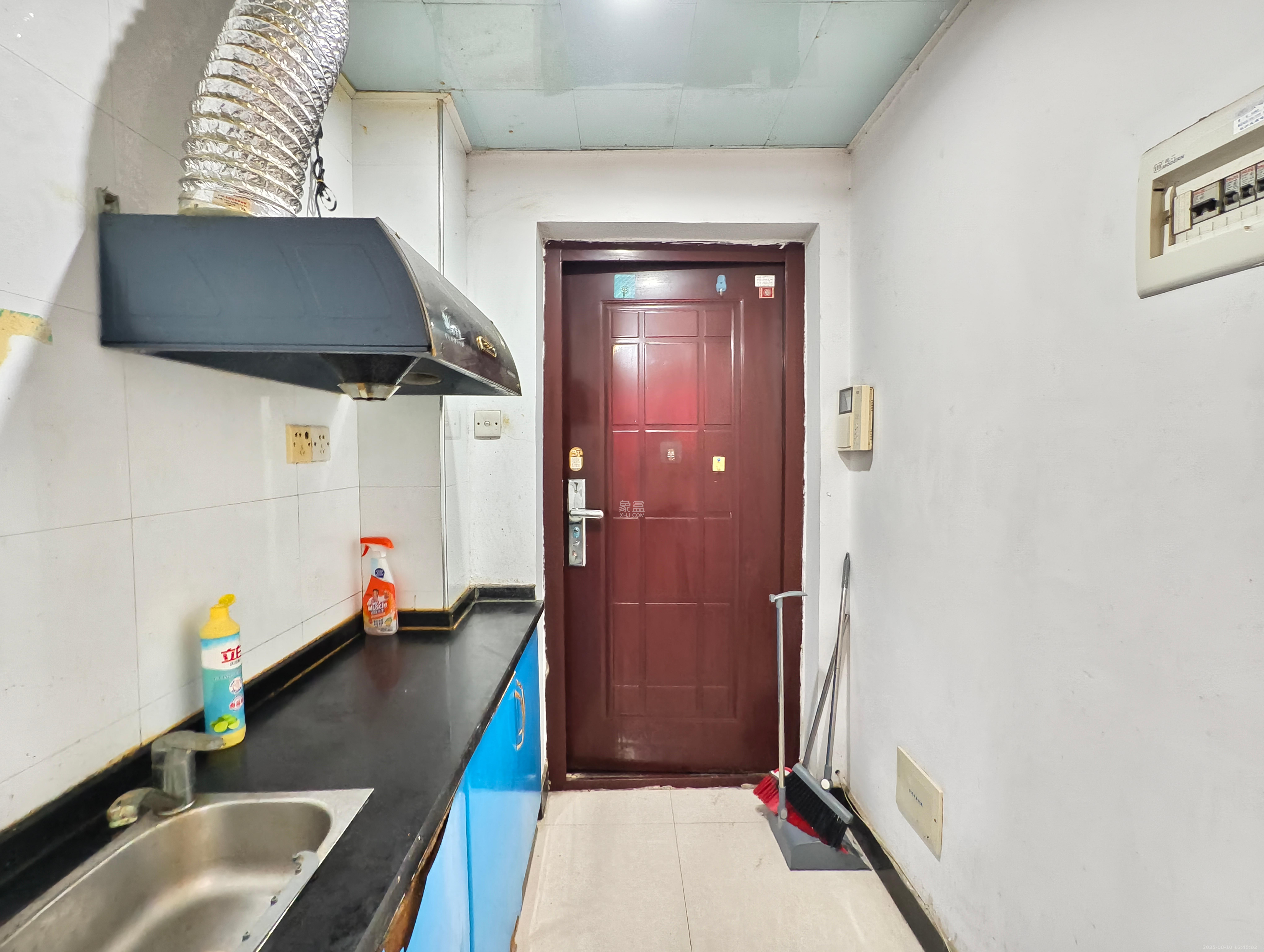 风华四季园  1室1厅1卫    1400.0元/月 风华四季园  1室1厅1卫    1400.0元/月室内图