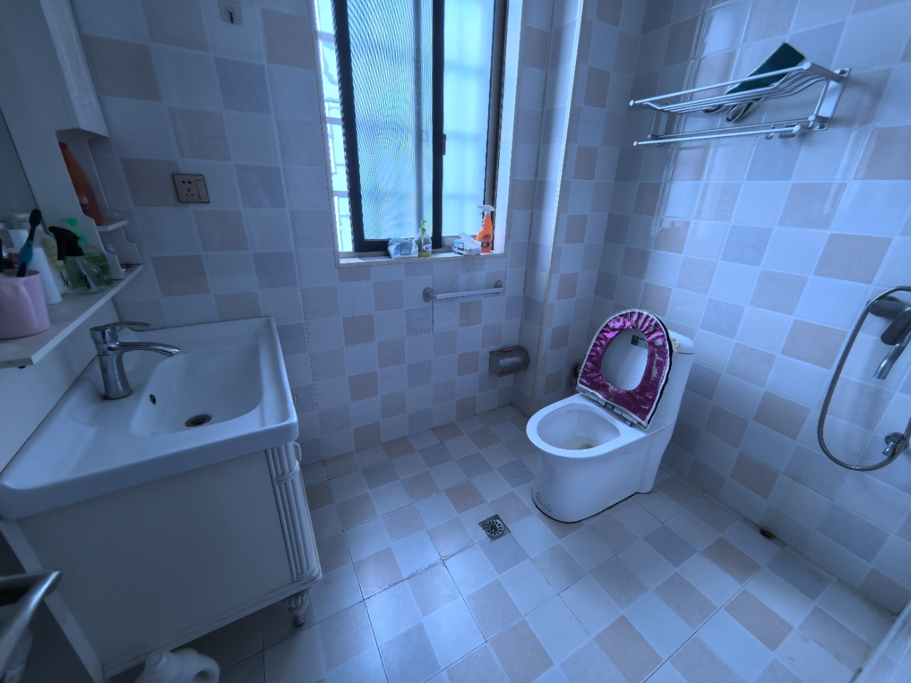 国色天香 4室2厅2卫 1800.0元/月 国色天香 4室2厅2卫 1800.0元/月室内图