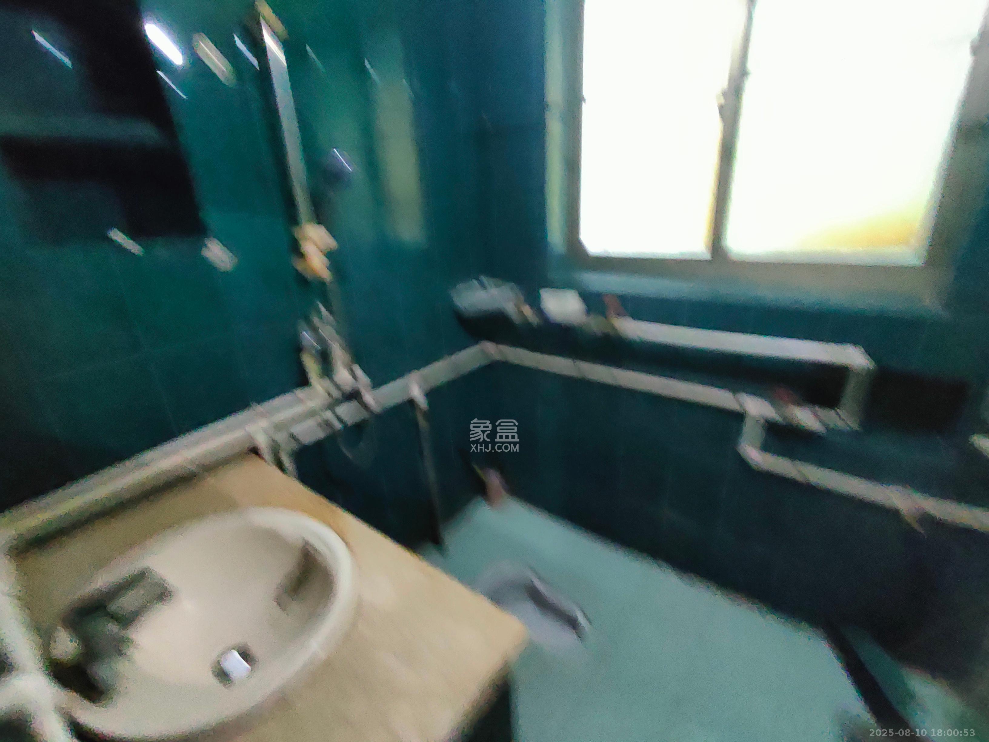 中建五局信和苑二区  2室2厅1卫   1300.00元/月室内图