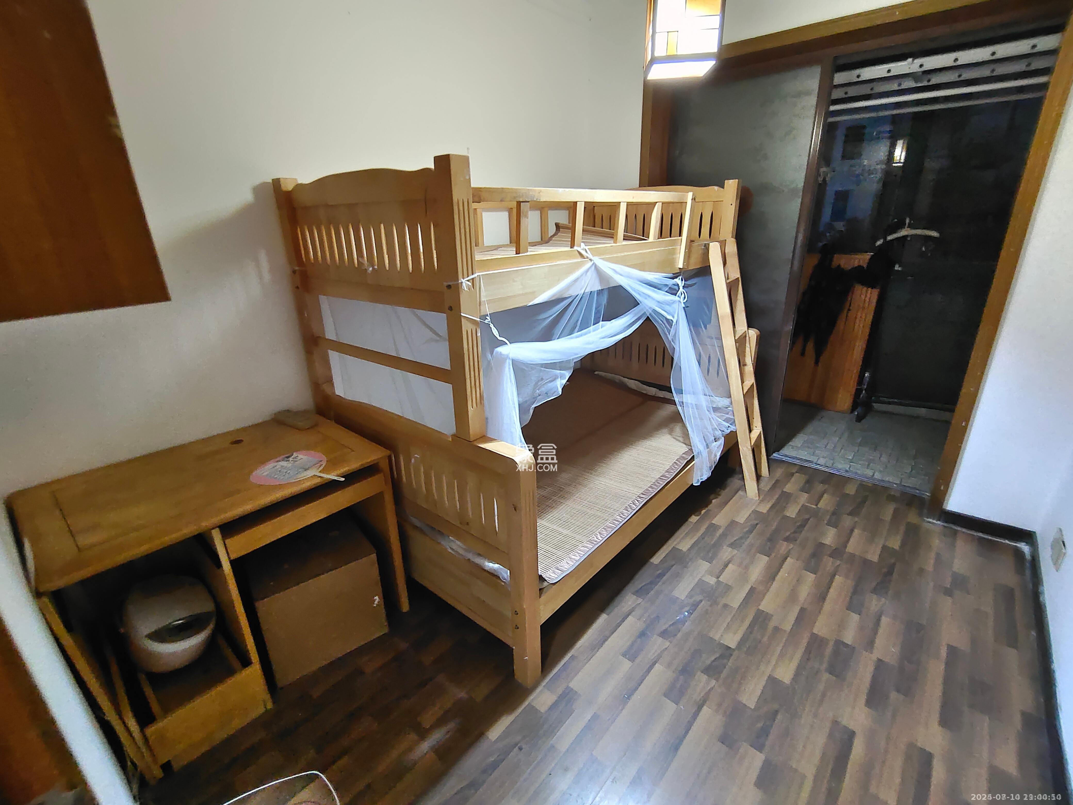 东方新城  3室1厅1卫   2500.00元/月室内图