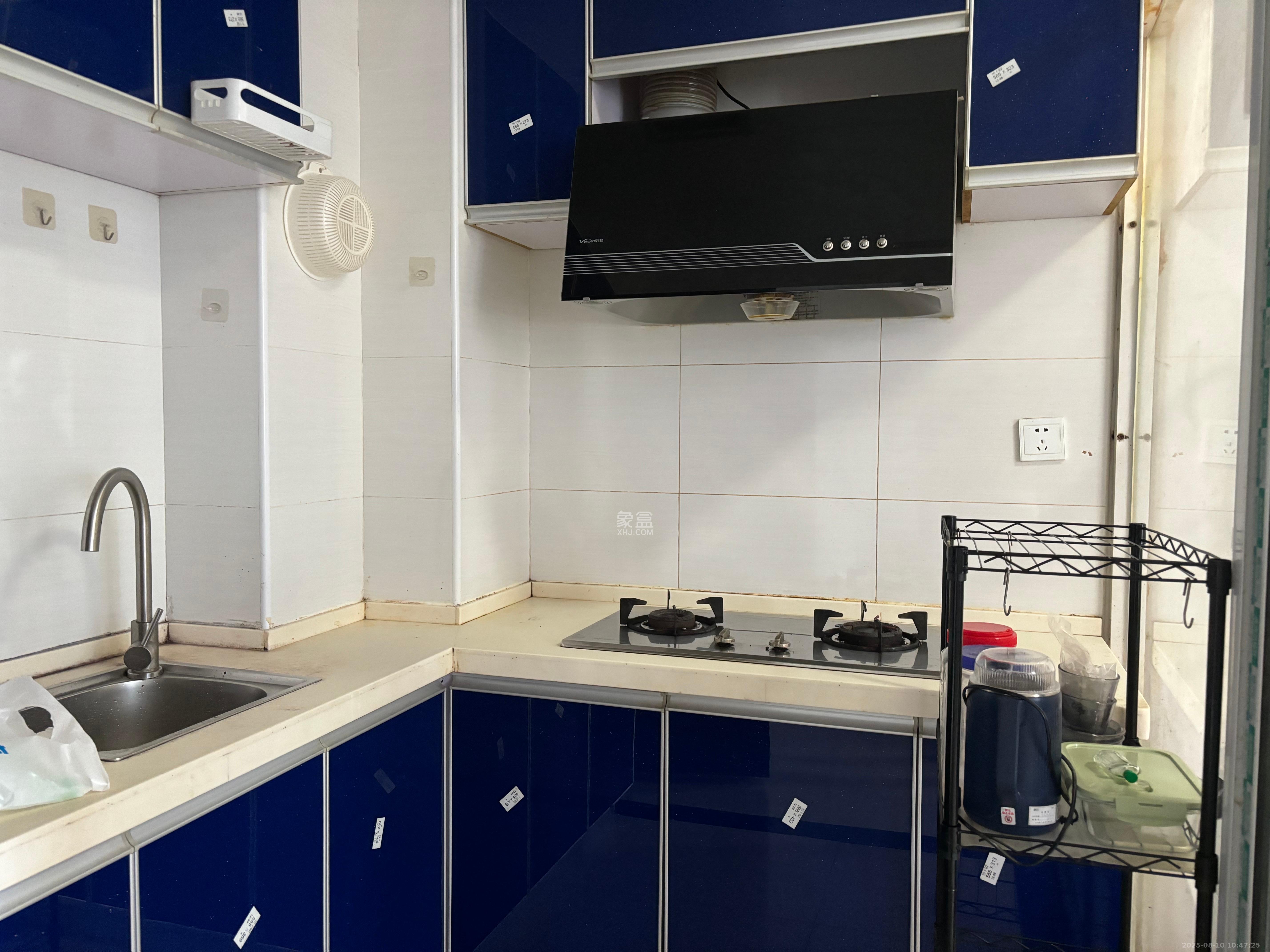 鑫远湘府逸园 1室1厅1卫 1300.0元/月 鑫远湘府逸园 1室1厅1卫 1300.0元/月室内图