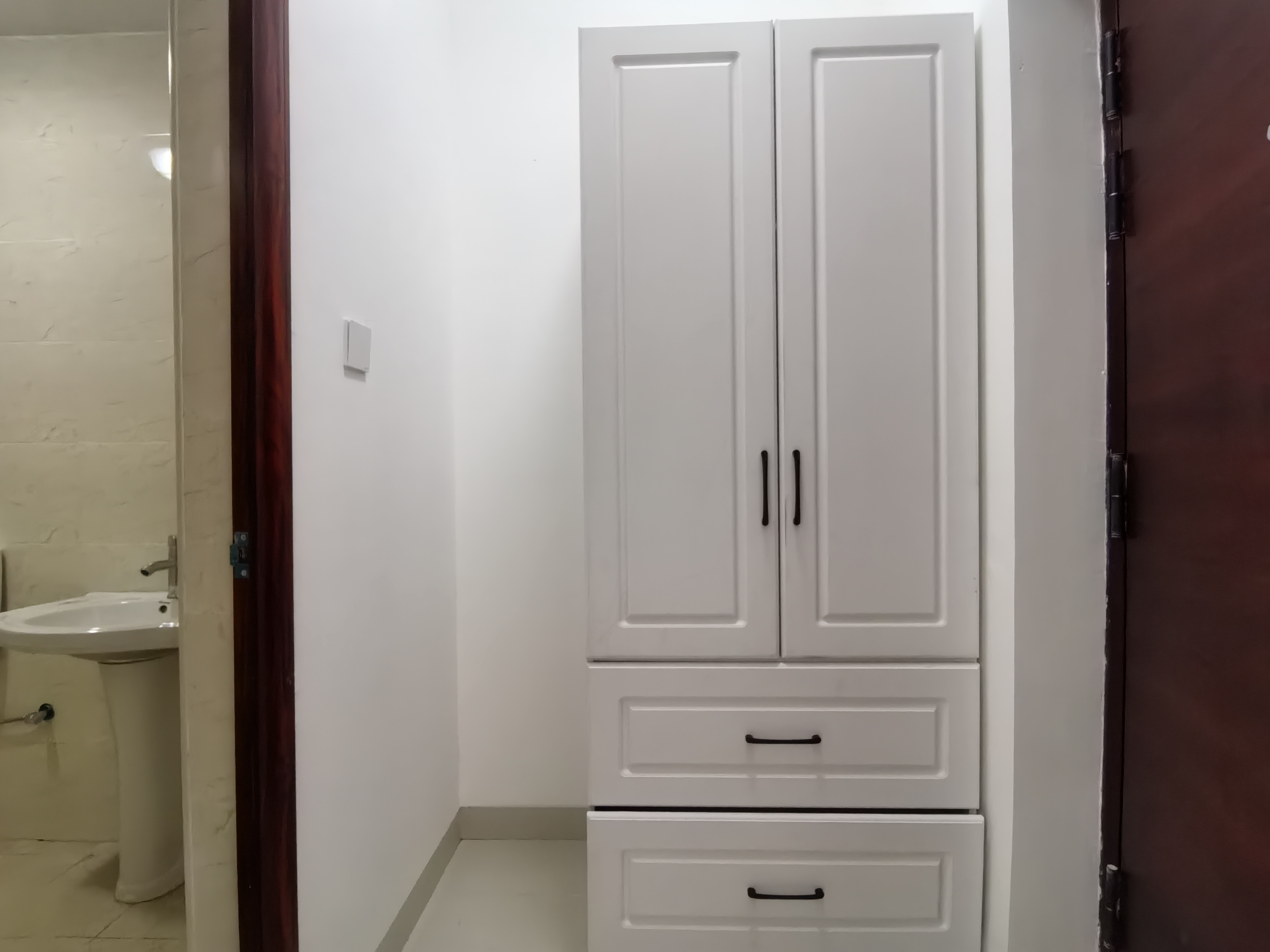 龙城新景  1室1厅1卫    2000.0元/月 龙城新景  1室1厅1卫    2000.0元/月室内图