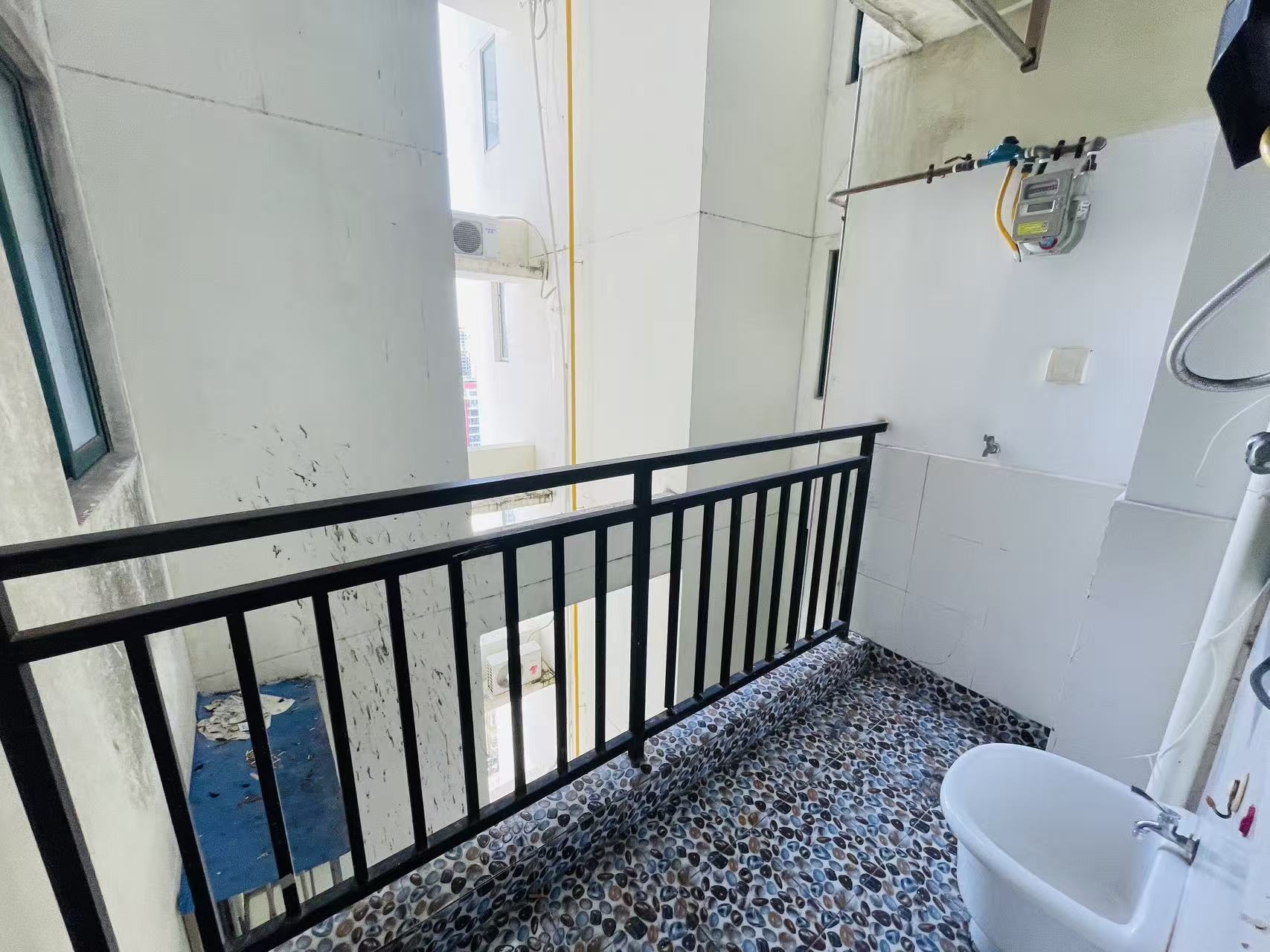 海景花园  2室2厅1卫   2300.00元/月室内图