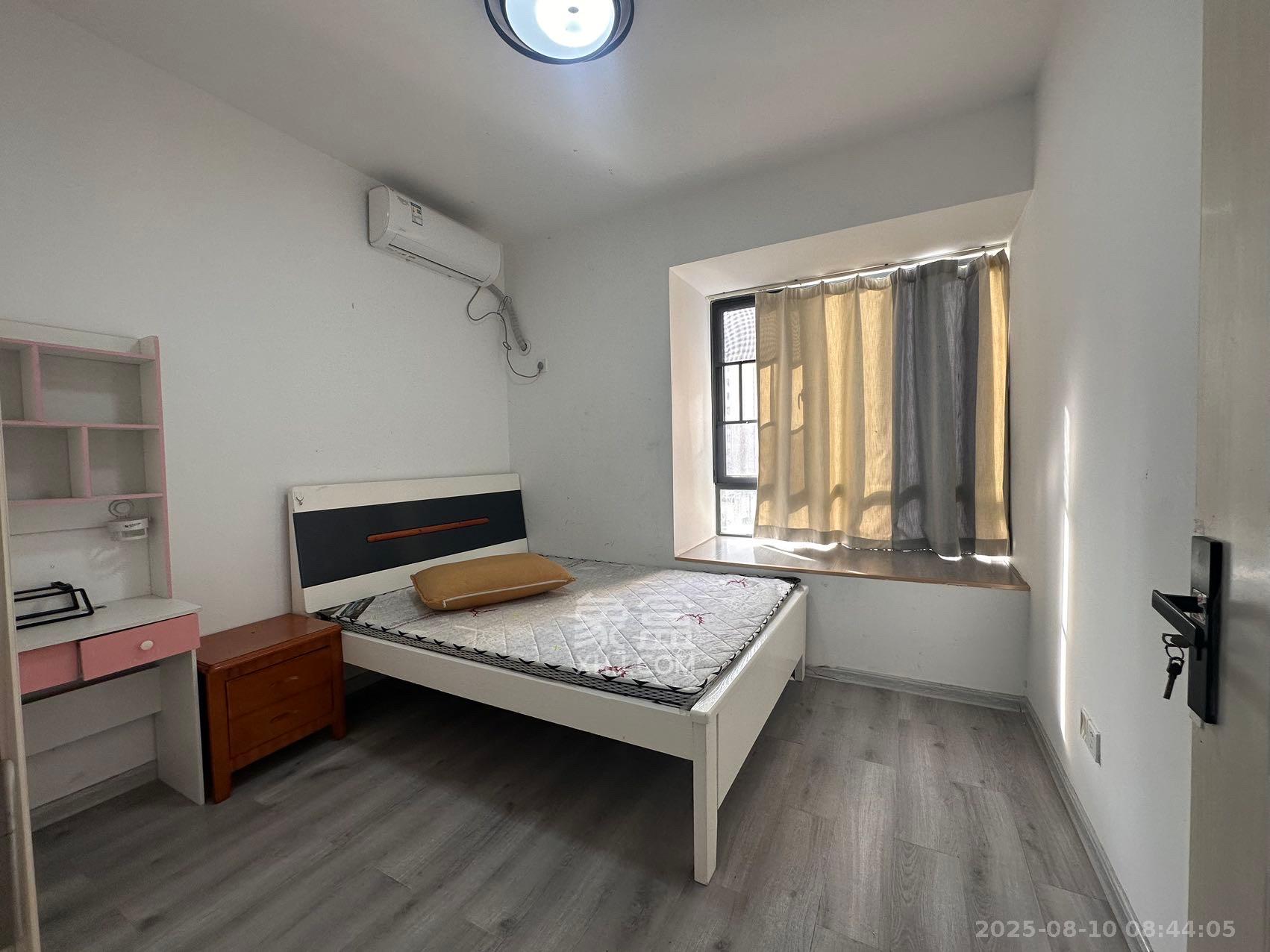 西湖鸿运佳苑  1室0厅0卫    2500.0元/月室内图